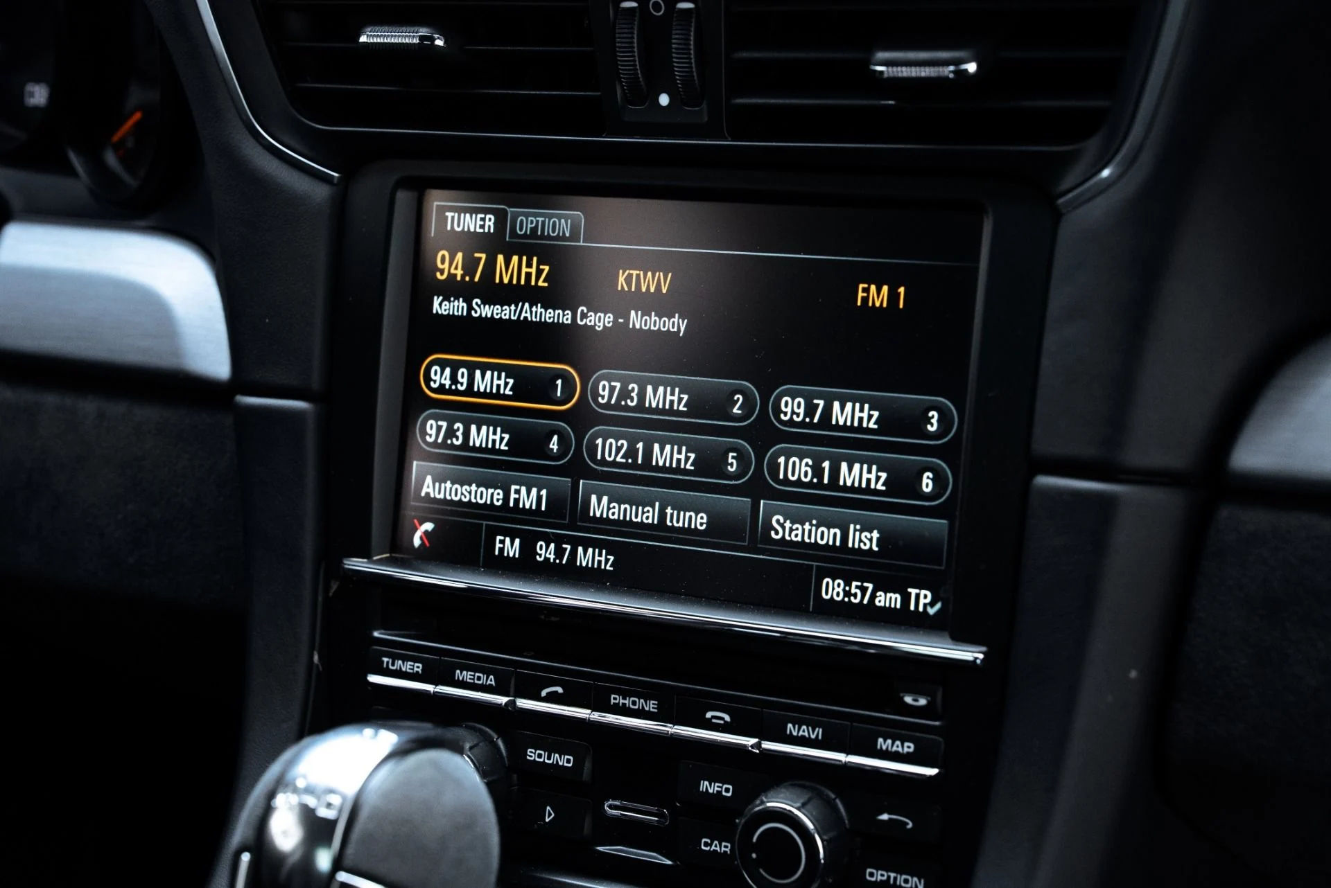 mph036_1472778274_Used_2015_Porsche_911_GT_3_1774894951_5cd4f0b110