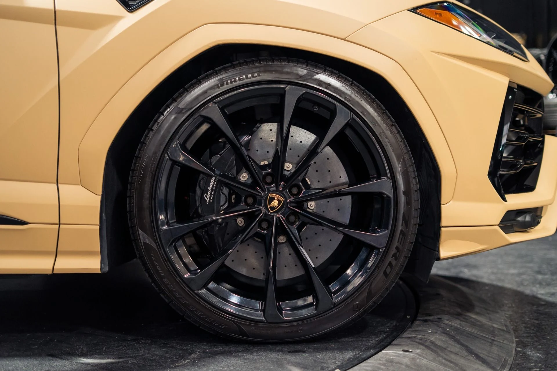 mph036_1491176622_Used_2020_Lamborghini_Urus_1784575479_49713f38f8