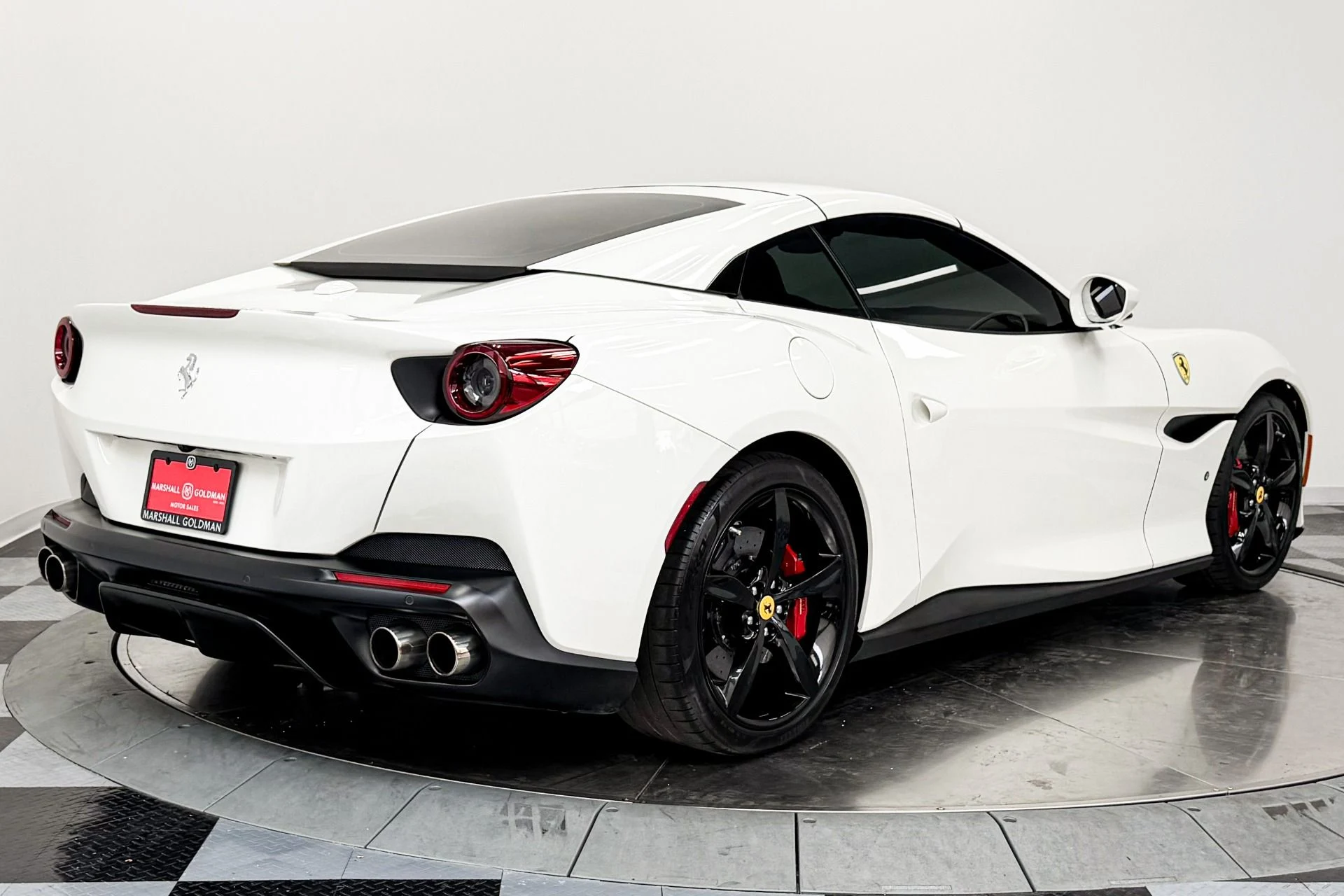 mph036_1493634716_Used_2020_Ferrari_Portofino_591_Horsepower_Two_Tone_Interior_1782839445_9cc6bb54e4