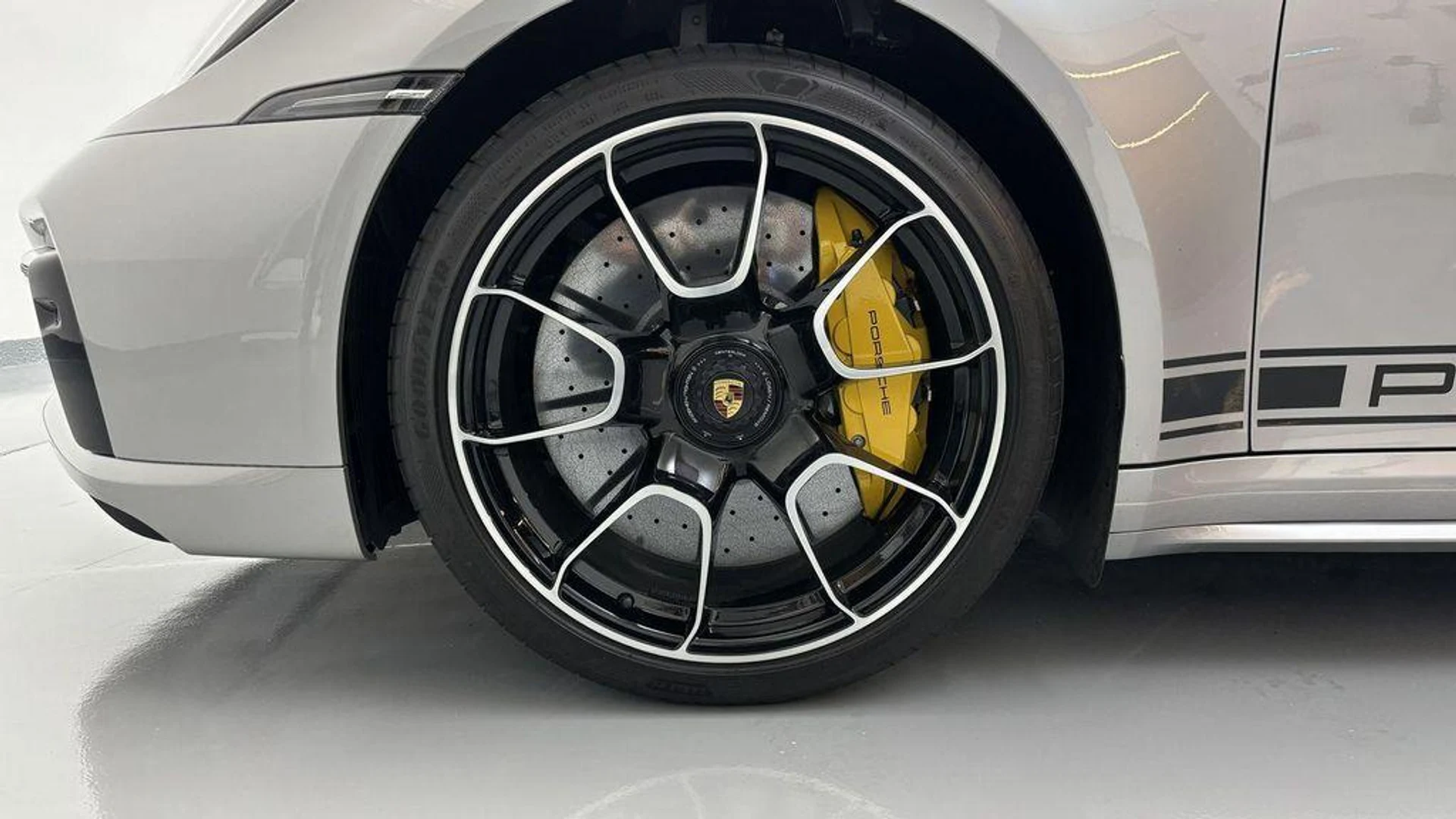 mph036_1494915058_xf18mm_S9fdxj_Foj2_q_B_Rd_Wi_U_Hx8_796b7dec9d