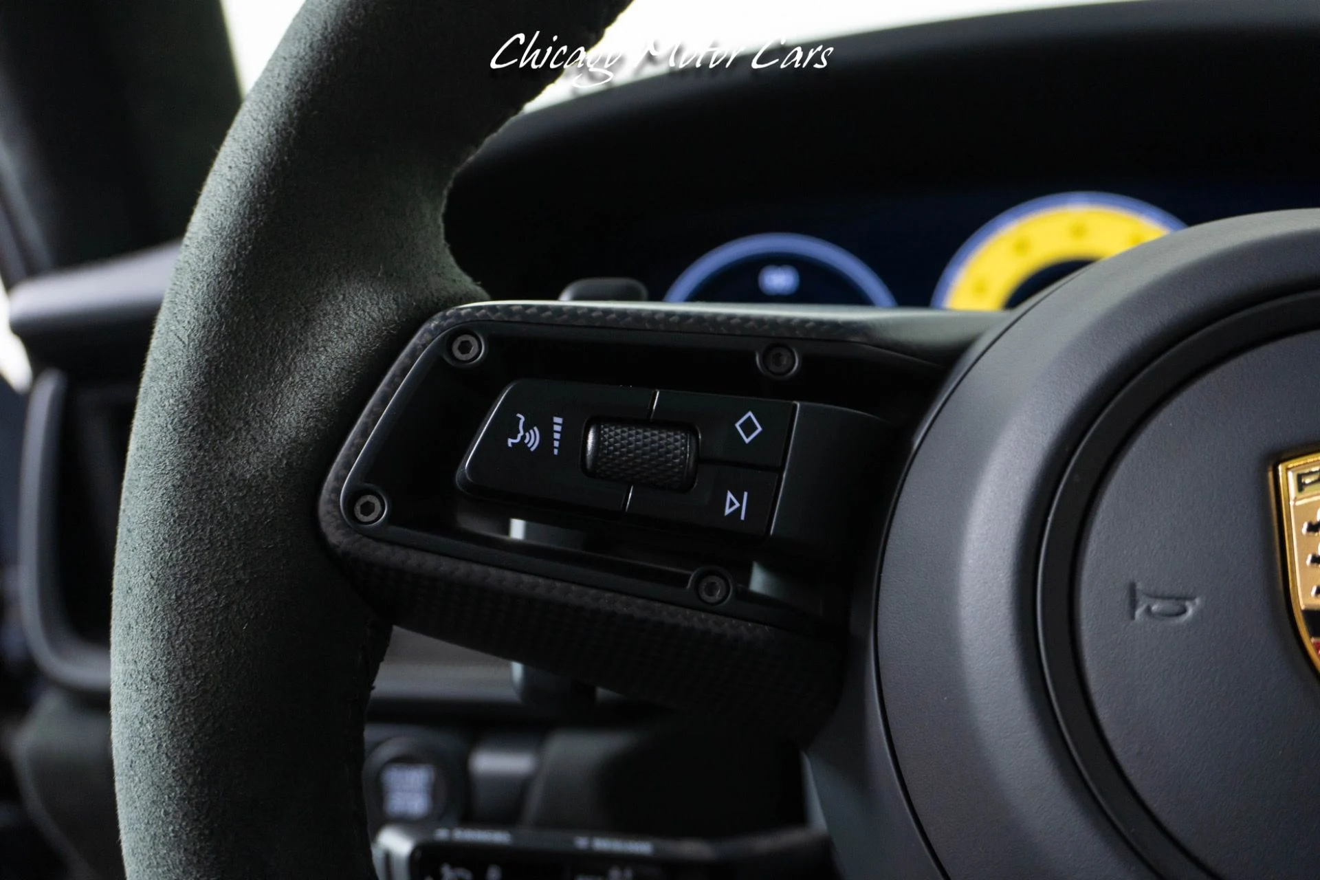 mph036_1509660215_13067_p37_l_8fa7989380