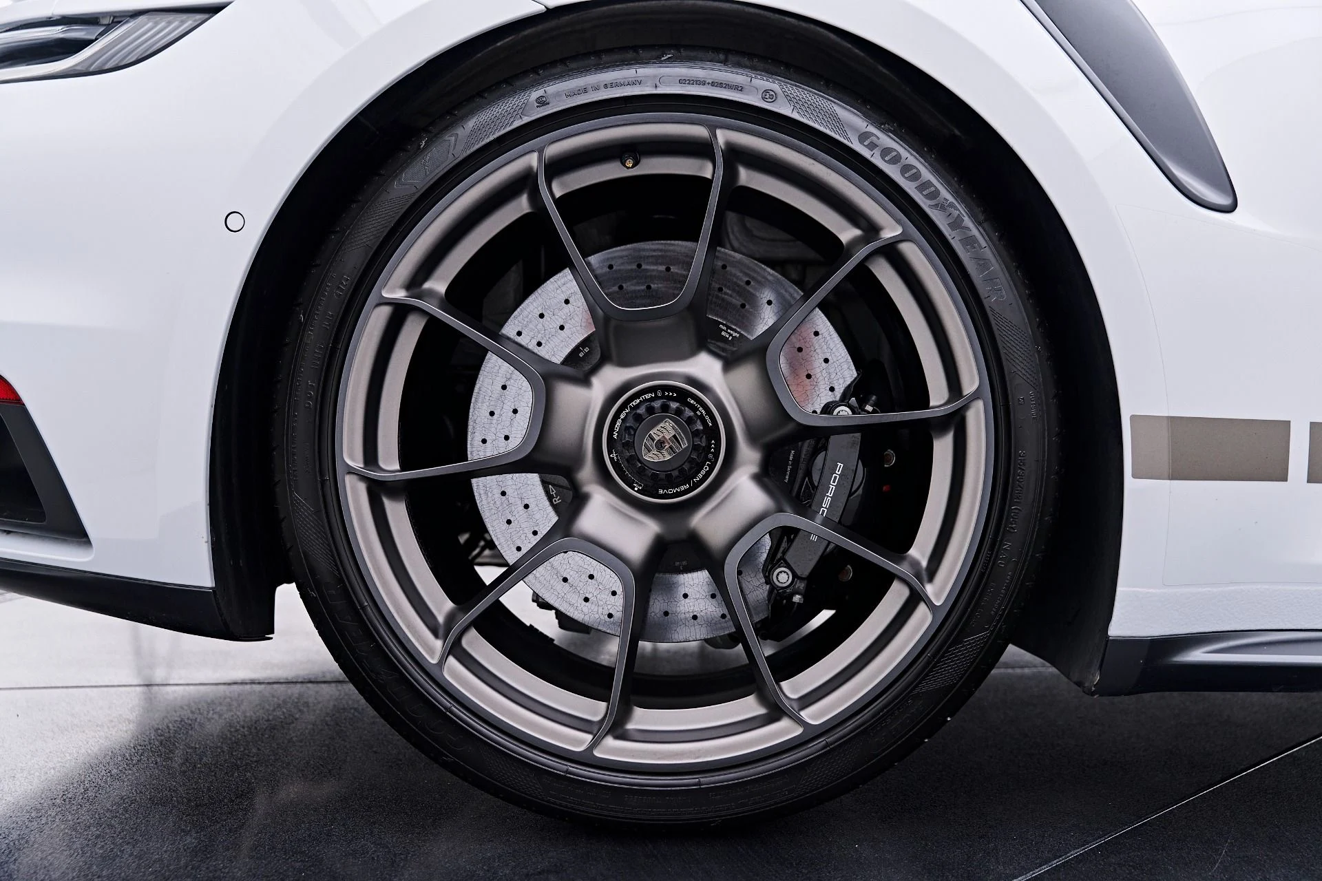 mph036_1511472536_Used_2025_Porsche_911_Turbo_S_1784161220_73094f9036