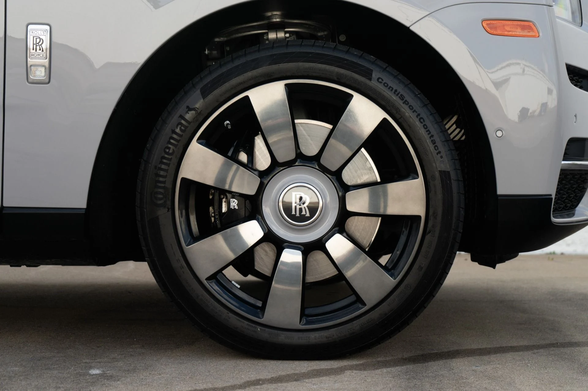 mph036_1531296154_Used_2024_Rolls_Royce_Cullinan_1787179437_599e0d1778