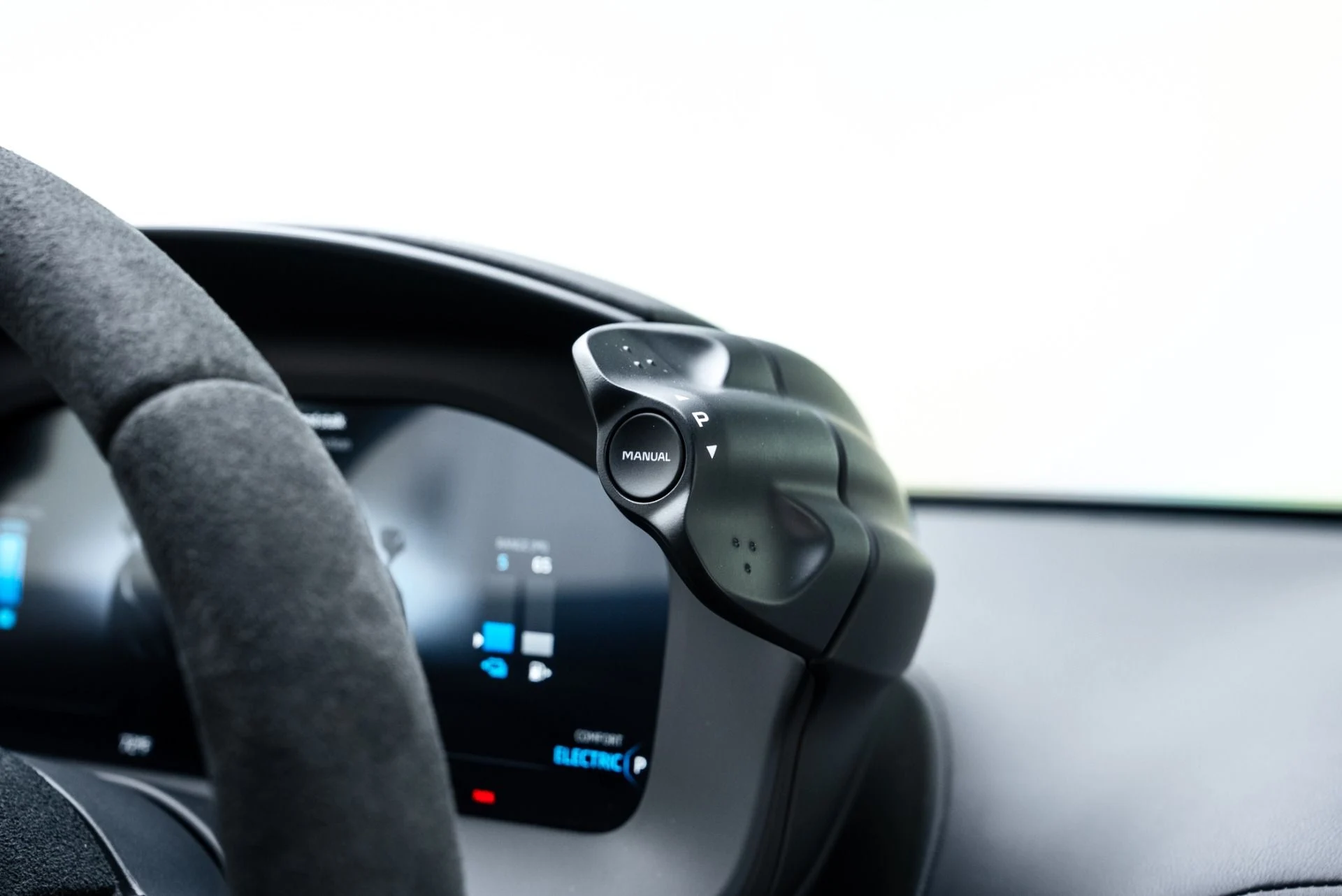 mph036_1537683801_Used_2023_Mc_Laren_Artura_1770682323_28053ccc92