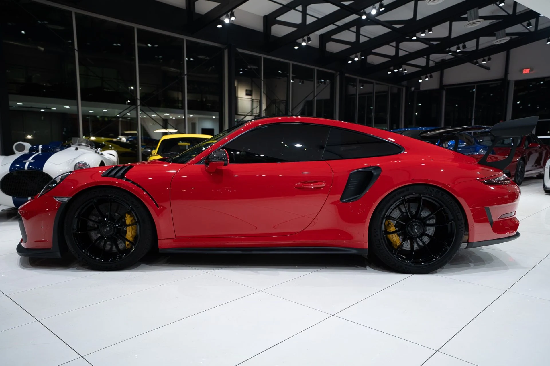 mph036_1540378448_10051_p37_l_0b71413353