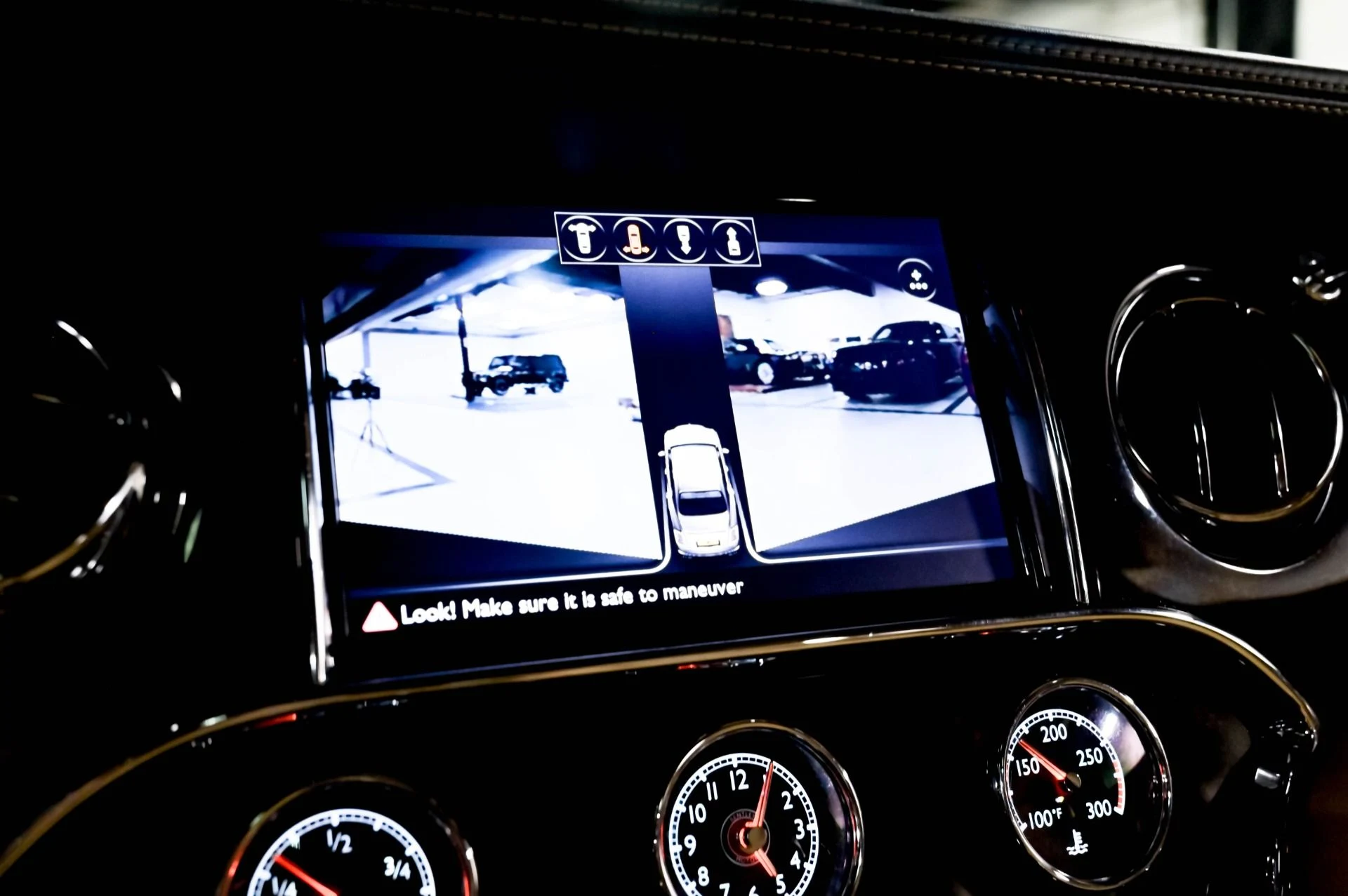 mph036_1546235551_Used_2017_Bentley_Mulsanne_1782570878_f798ccf30f