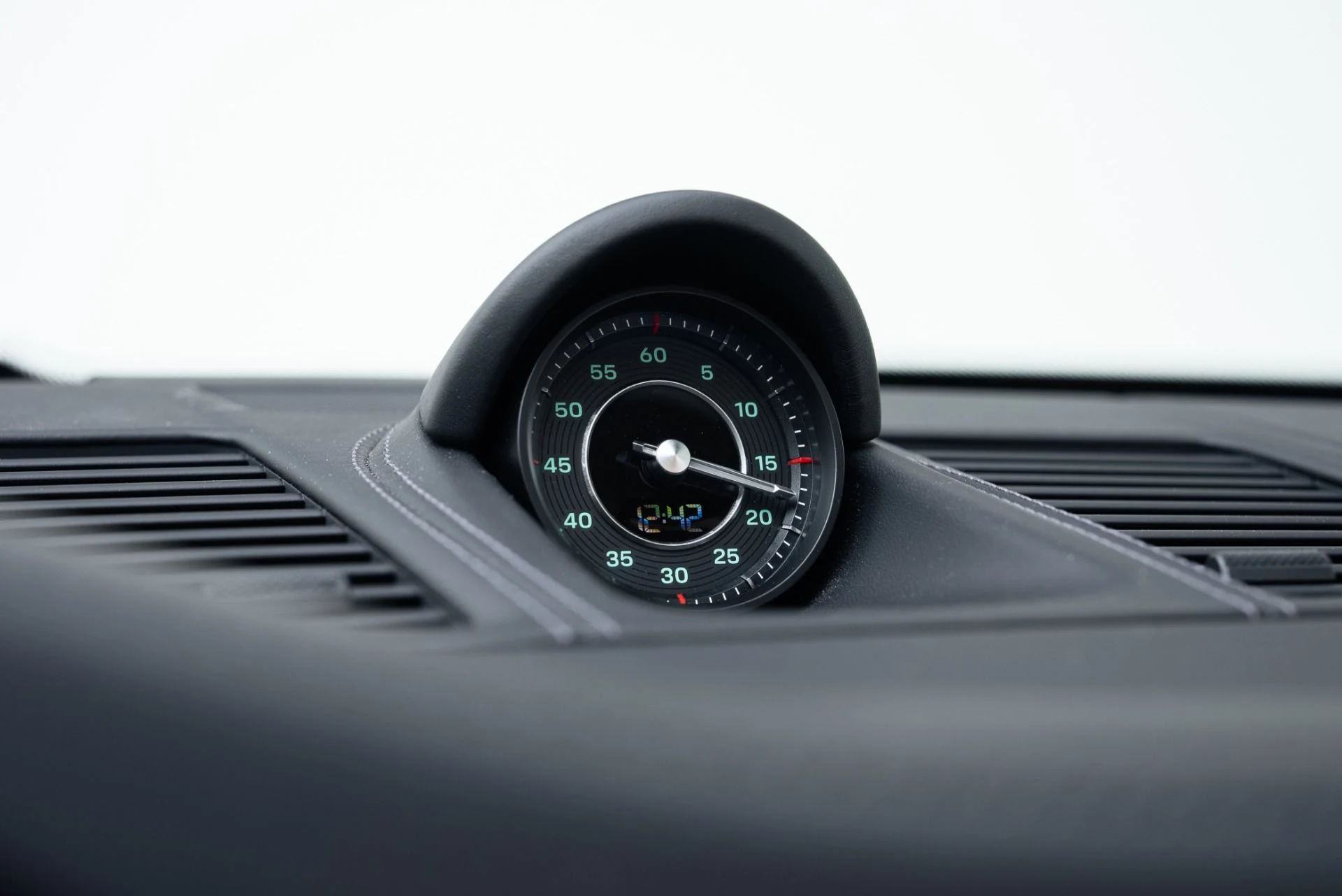 mph036_1550665137_Used_2024_Porsche_911_Turbo_S_1770940586_0c24c69f28