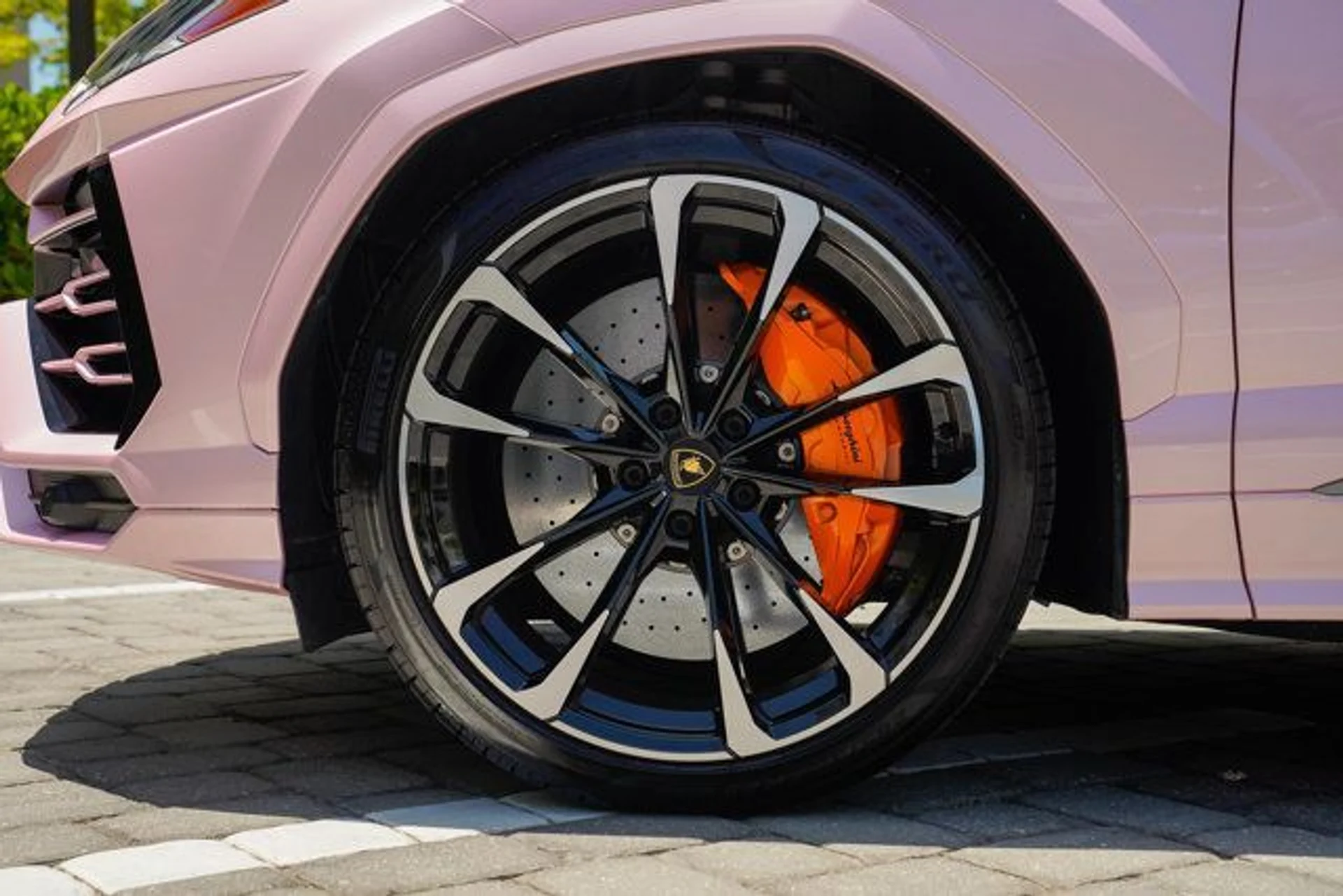 mph036_1565549346_used_2021_lamborghini_urus_awd_14354_22713615_37_640_bf4c44dbd3