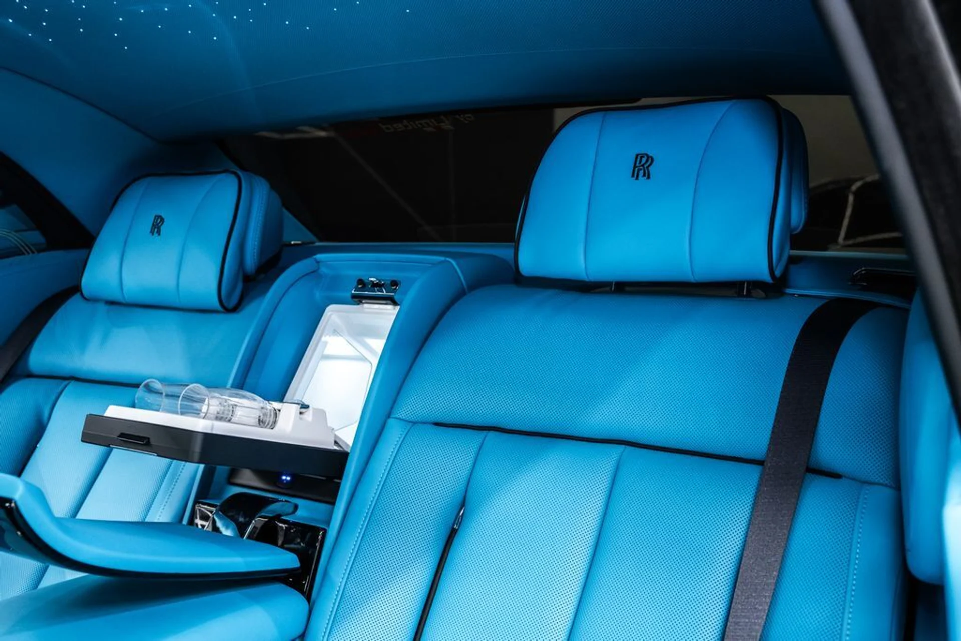 mph036_1572117691_b27a31ec3b3047aa0975d1f990abe4f6_d23eae61b5