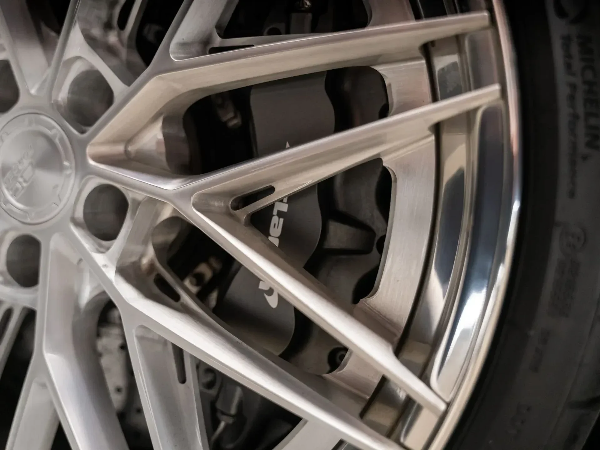 mph036_1600645669_19550b86_dc54_4b4a_ba90_34924ca7a35f_ec270c629f