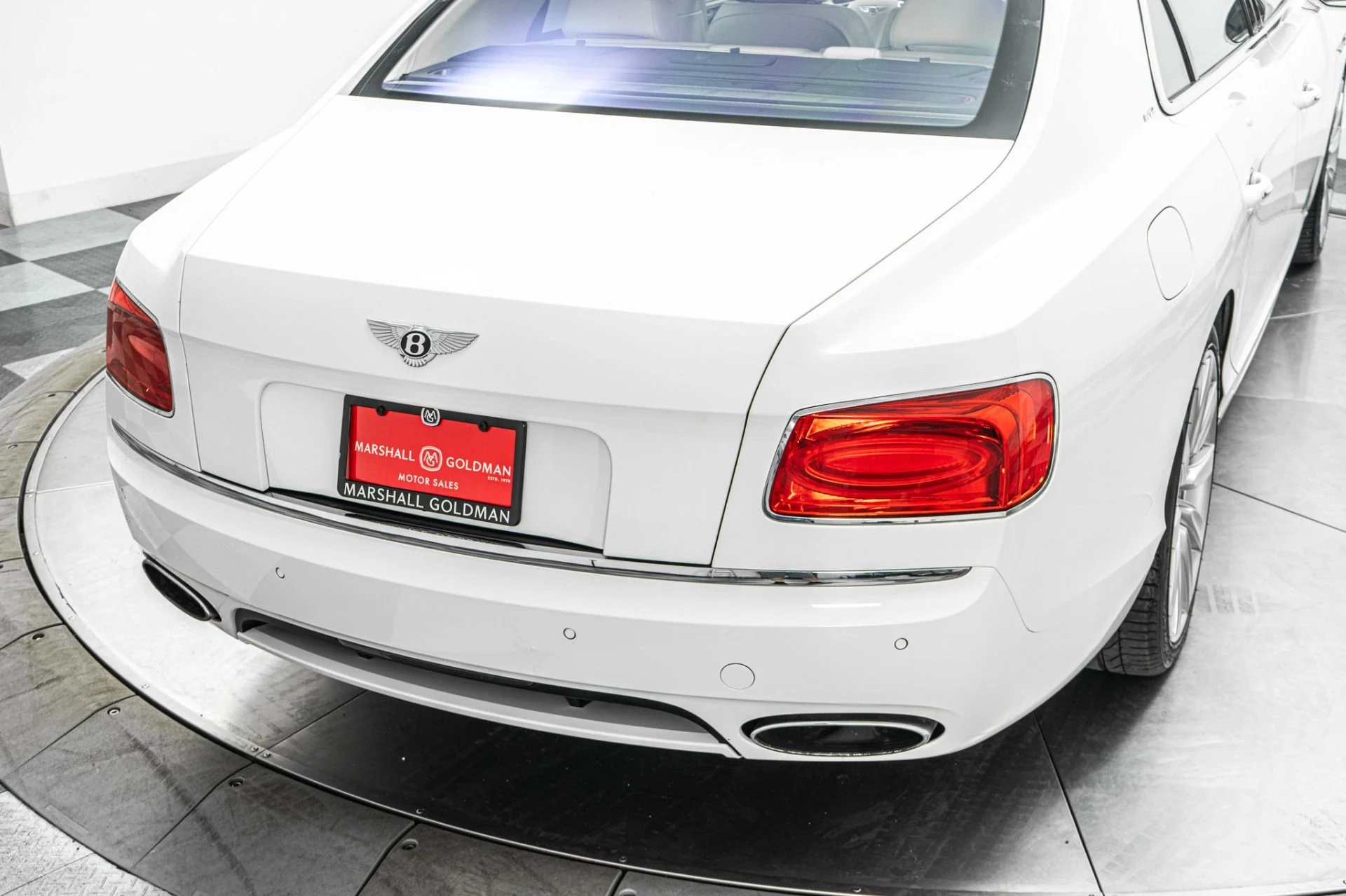 mph036_1610607414_Used_2017_Bentley_Flying_Spur_W12_1784311840_8fe833cd3a