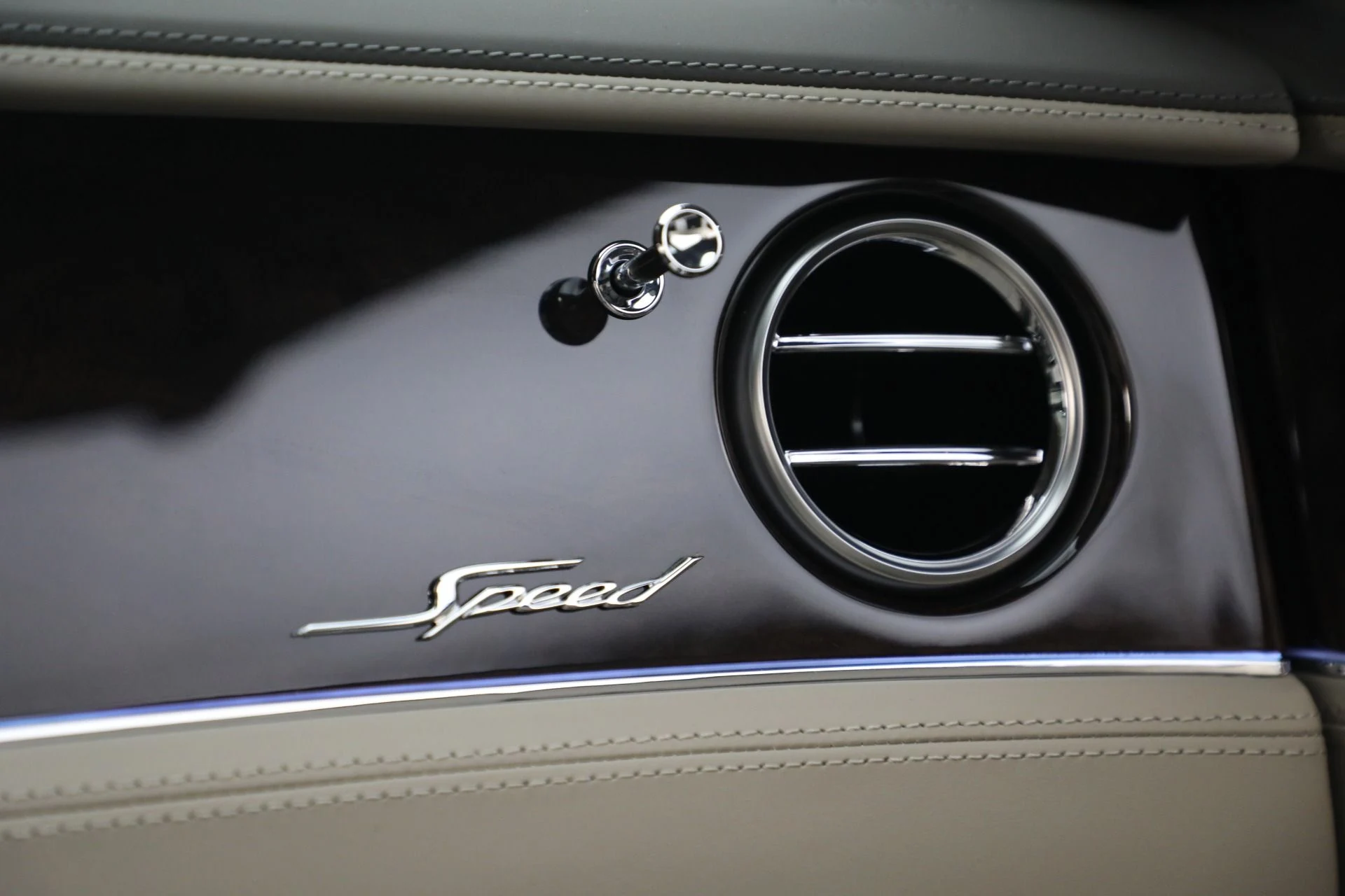 mph036_1615986098_Used_2024_Bentley_Continental_GTC_Speed_1776904737_0eca402e74