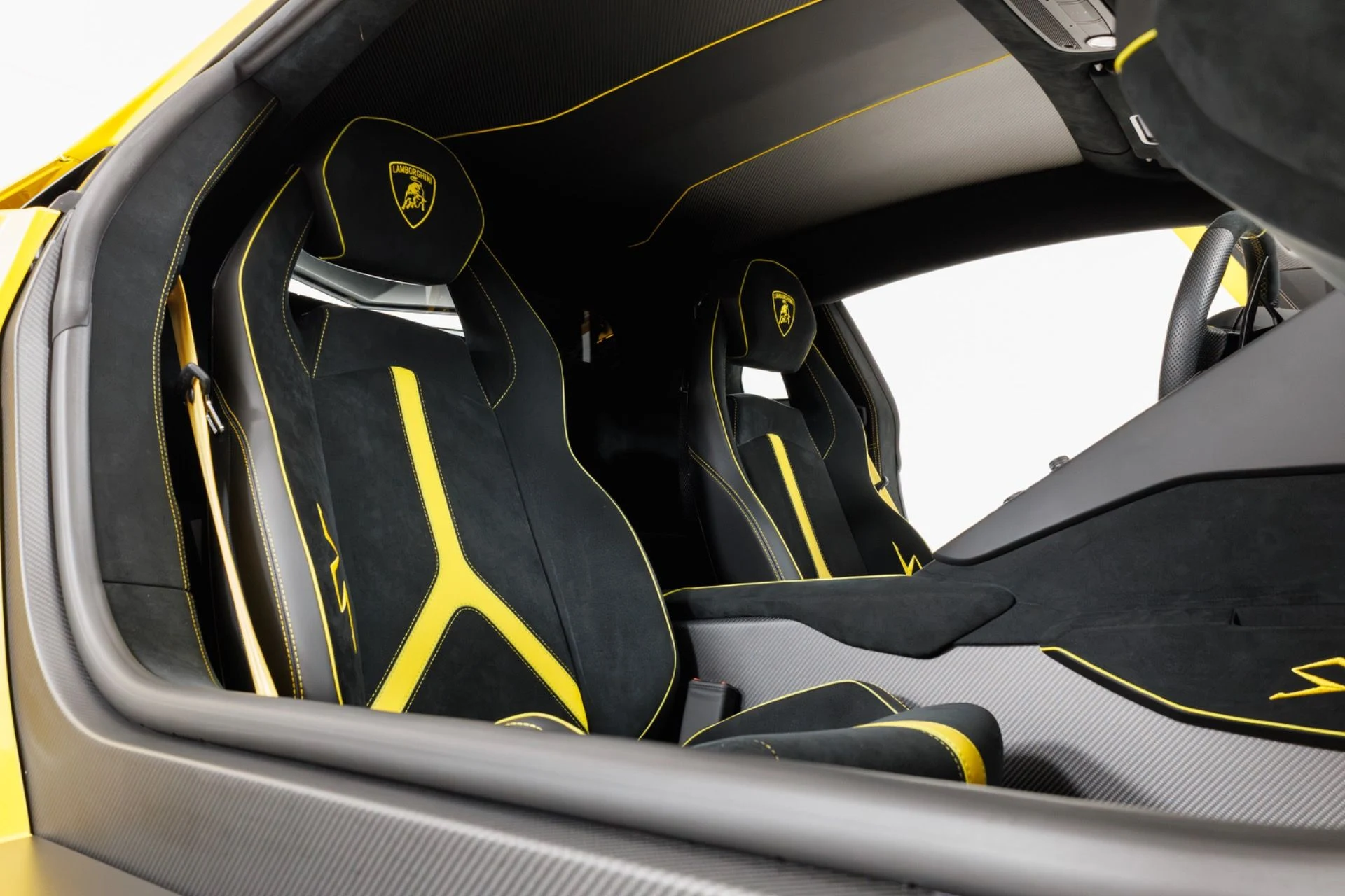 mph036_1623116530_Used_2016_Lamborghini_Aventador_LP_750_4_Superveloce_1785278593_394909b5b9