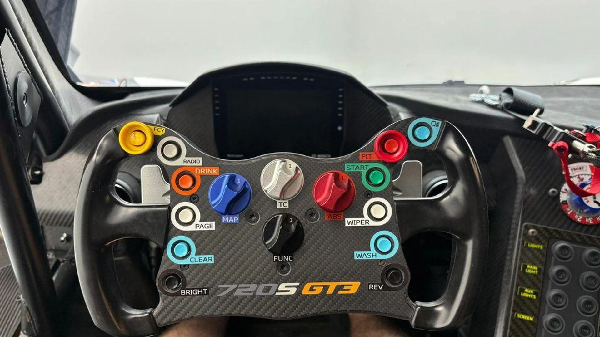 mph036_1624761529_Oc_IWCU_1_Ahp82_Qg_Ap_Ux4_QQ_s5di_Y_52e0177da8