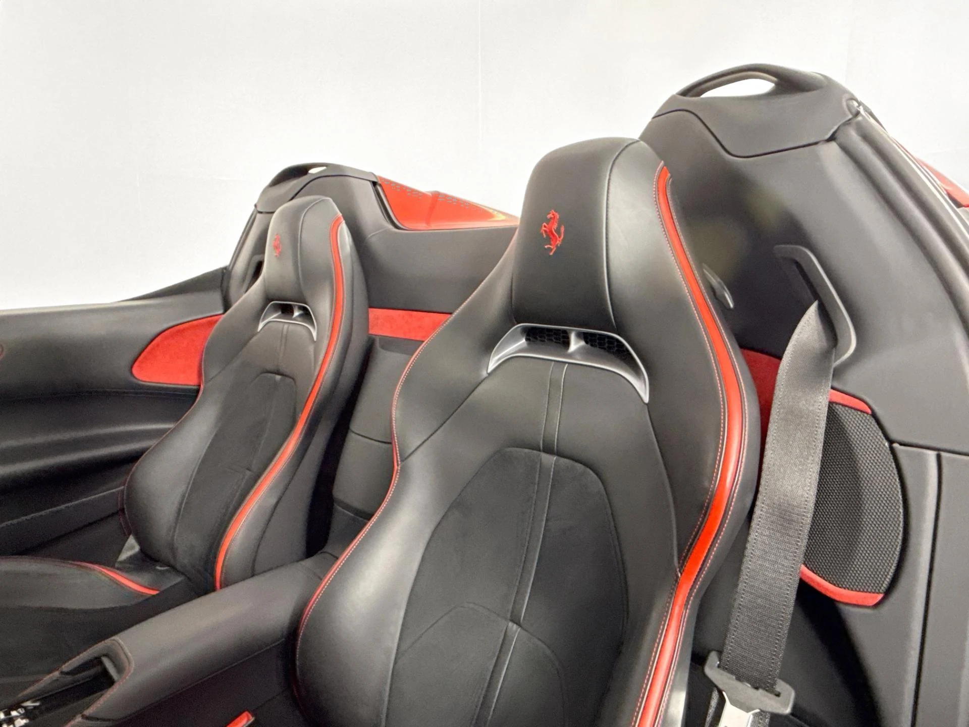 mph036_1627990164_Used_2025_Ferrari_SF_90_Spider_1784143812_c1327ca284