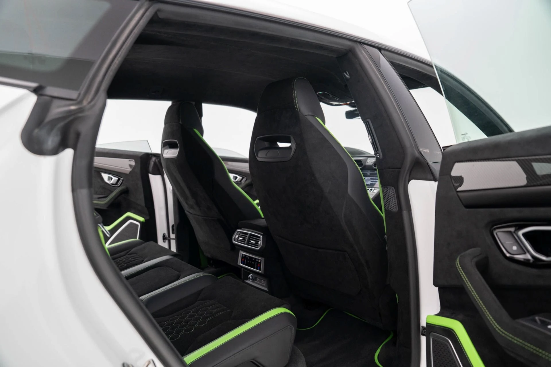 mph036_1636350172_Used_2024_Lamborghini_Urus_Performante_1775674458_11d6b6c446