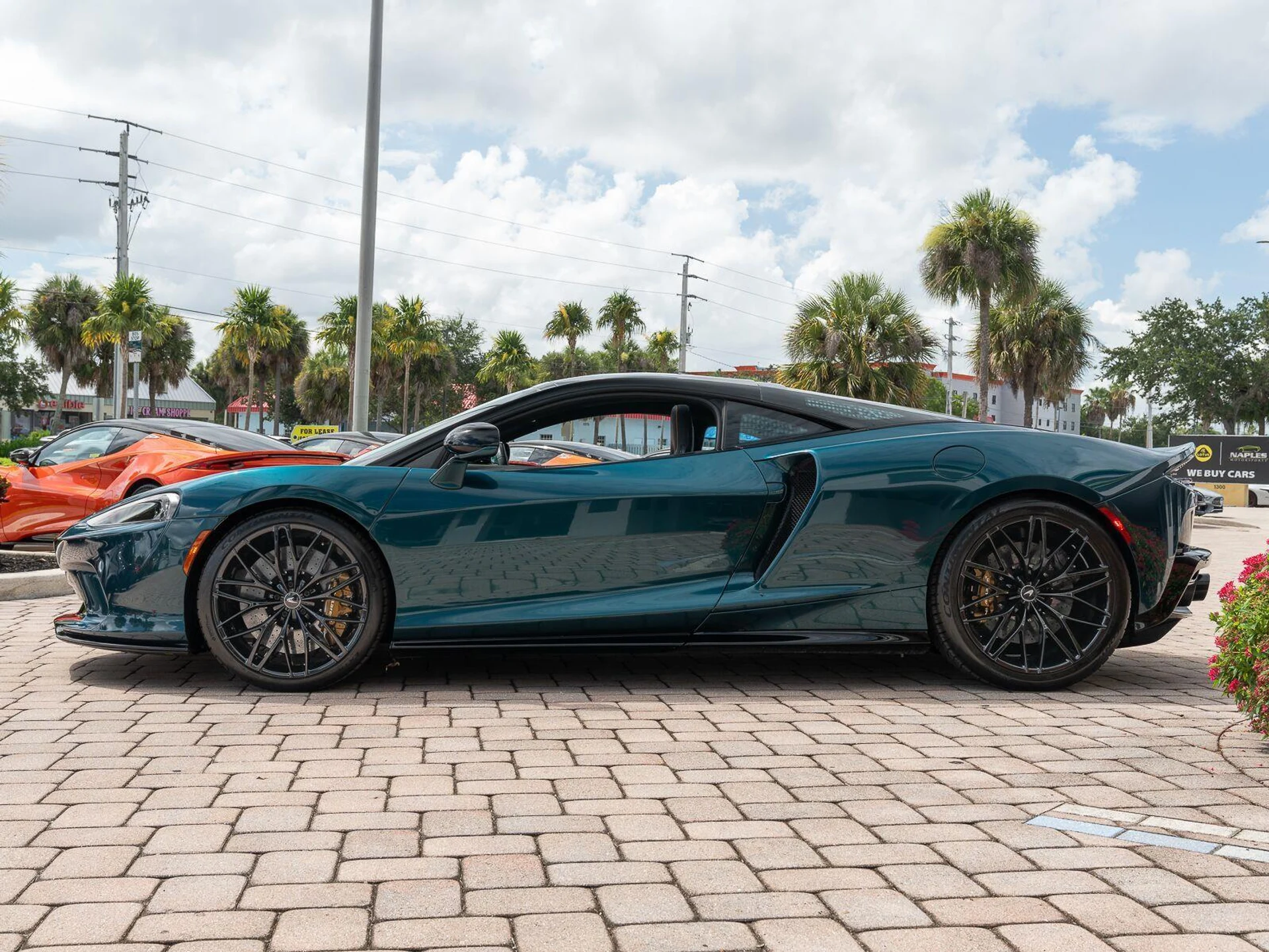 mph036_1636650054_Used_2023_Mc_Laren_GT_Coupe_1784041266_824b617961