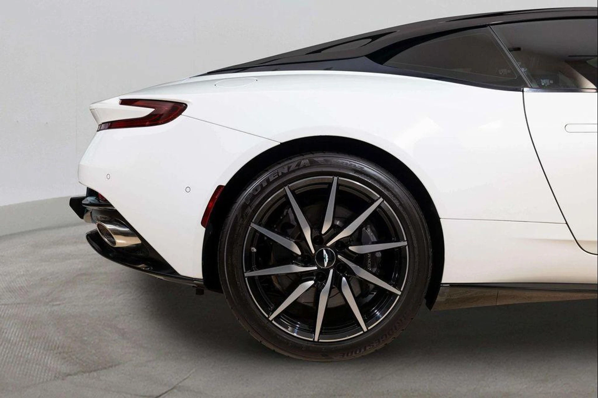 mph036_165548086_Sg99_T4m_PPF_6_Yu7_IJEM_6r_H_Yw_DMZQ_c5d5ba9baf