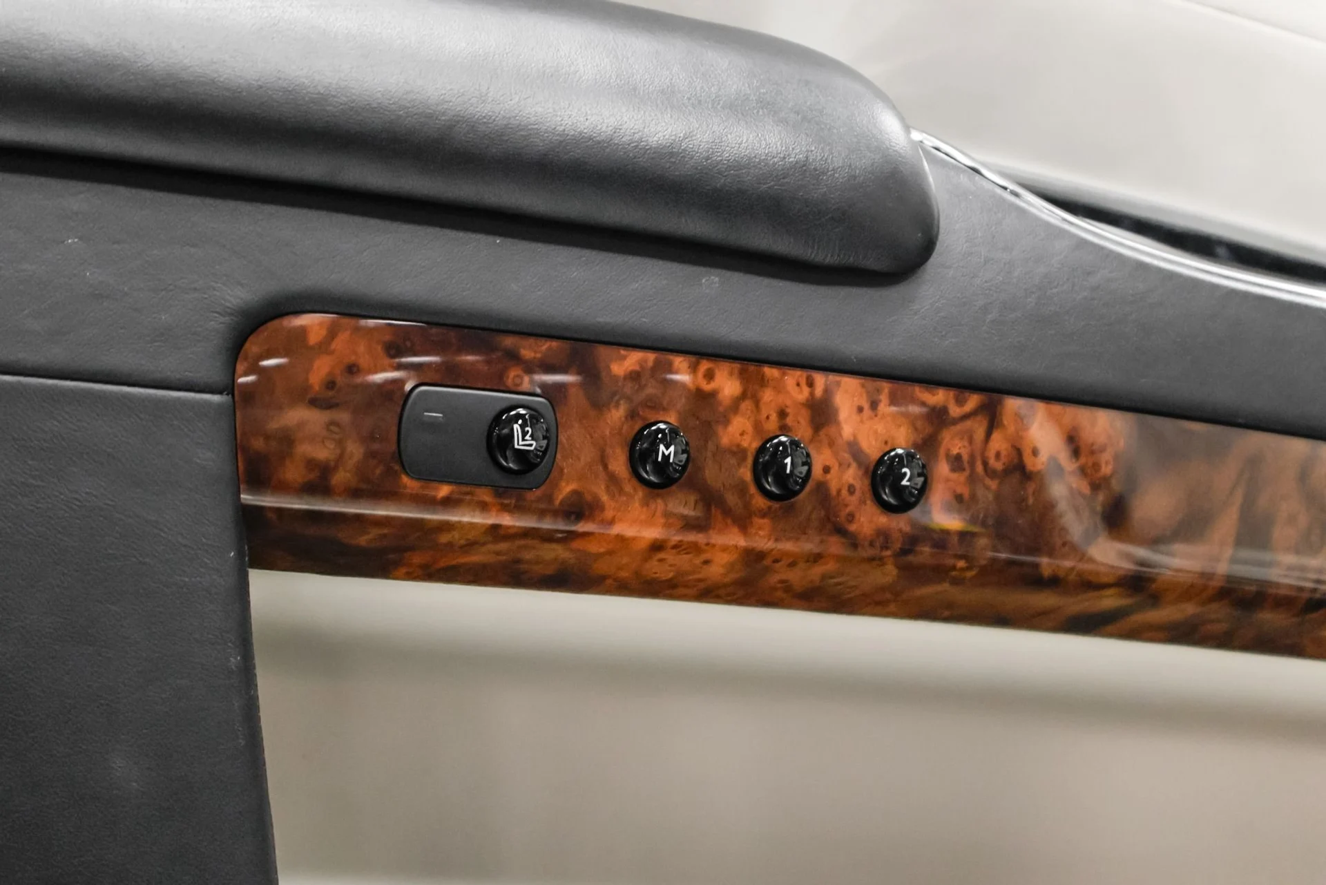 mph036_1679283831_Used_2010_Rolls_Royce_Ghost_1762979207_932b38341f