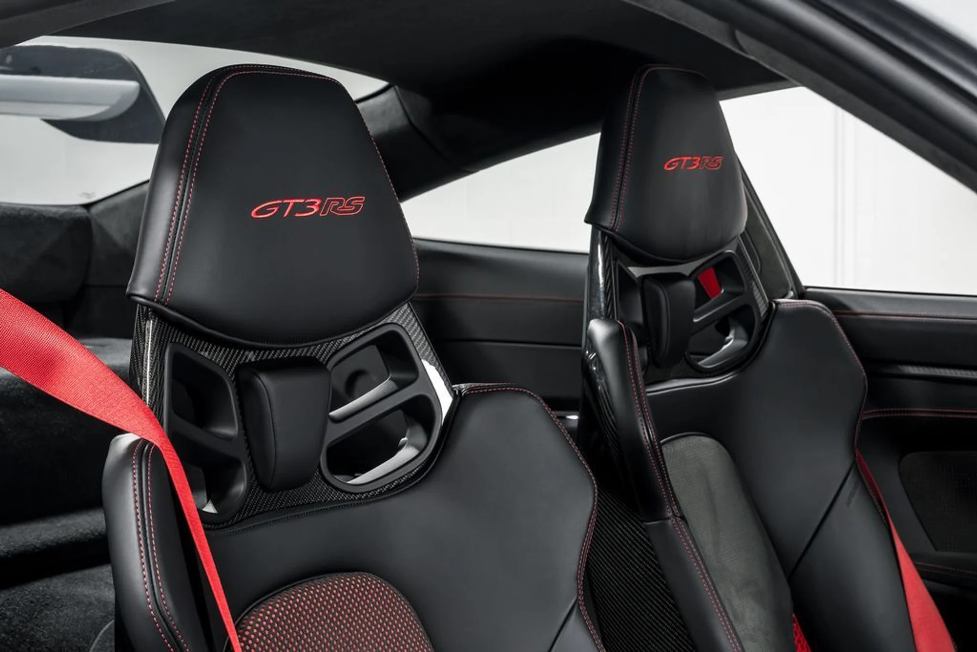 mph036_1686404634_683512818abef16f874e6f934fe13844x_9933377847