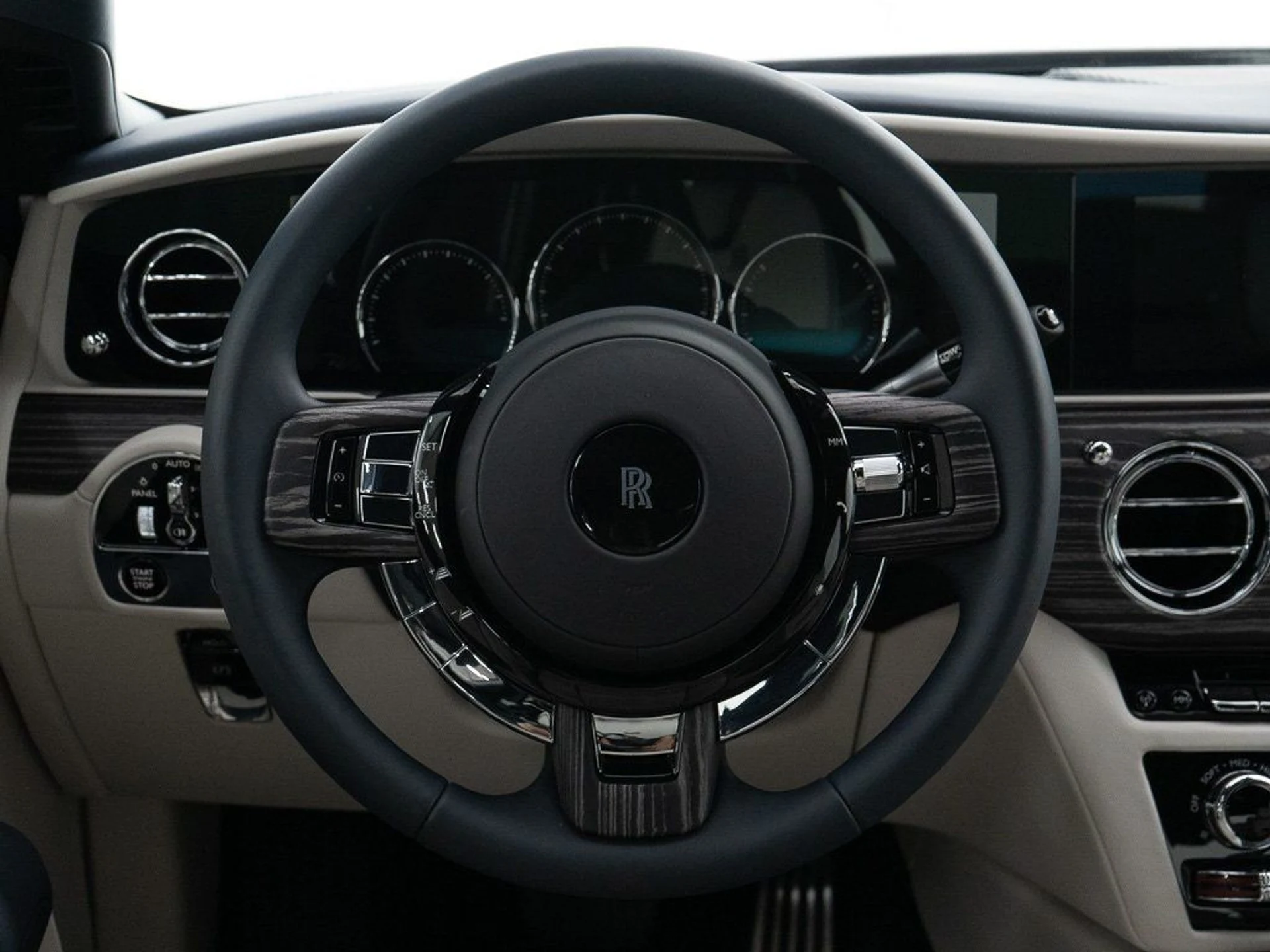 mph036_1695616779_e8f864bc969f02127452d027f03d499c_73e640f43d