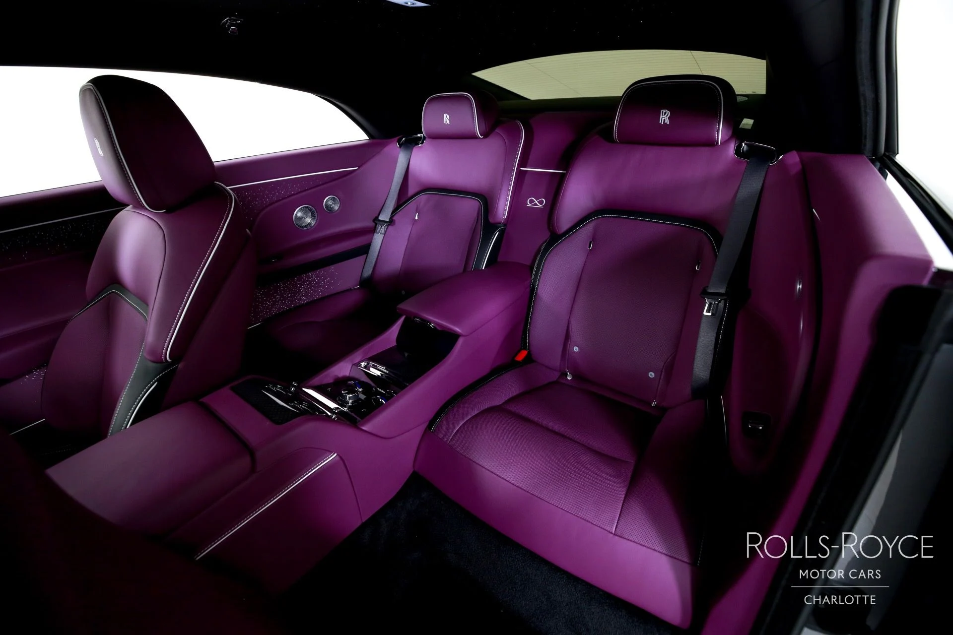 mph036_1701130173_Used_2025_Rolls_Royce_Black_Badge_Spectre_1749579900_f5f28aa54a