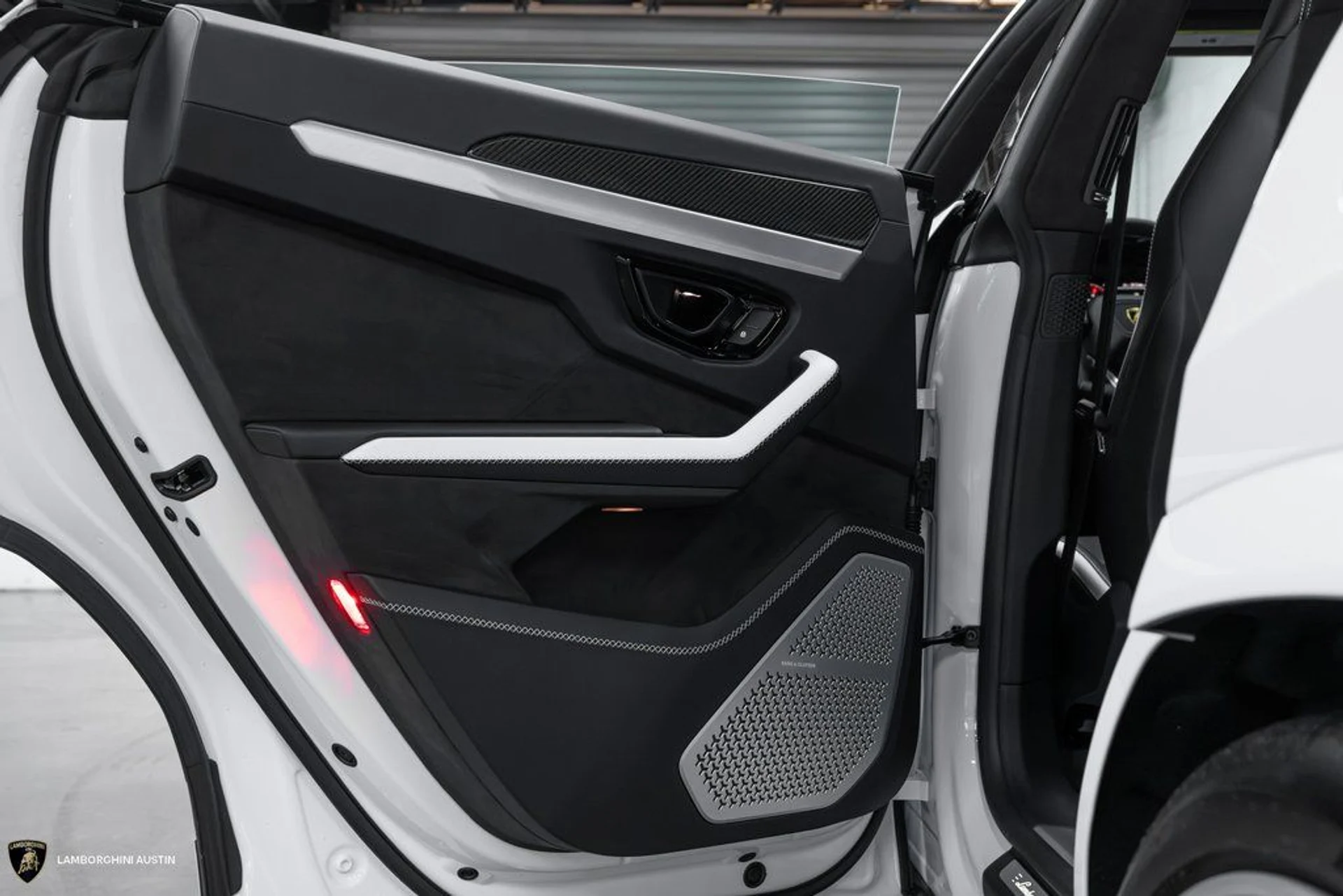 mph036_170266514_ae3778b65079e7b2bbd4aa6f320f3819x_93eb5da5e8