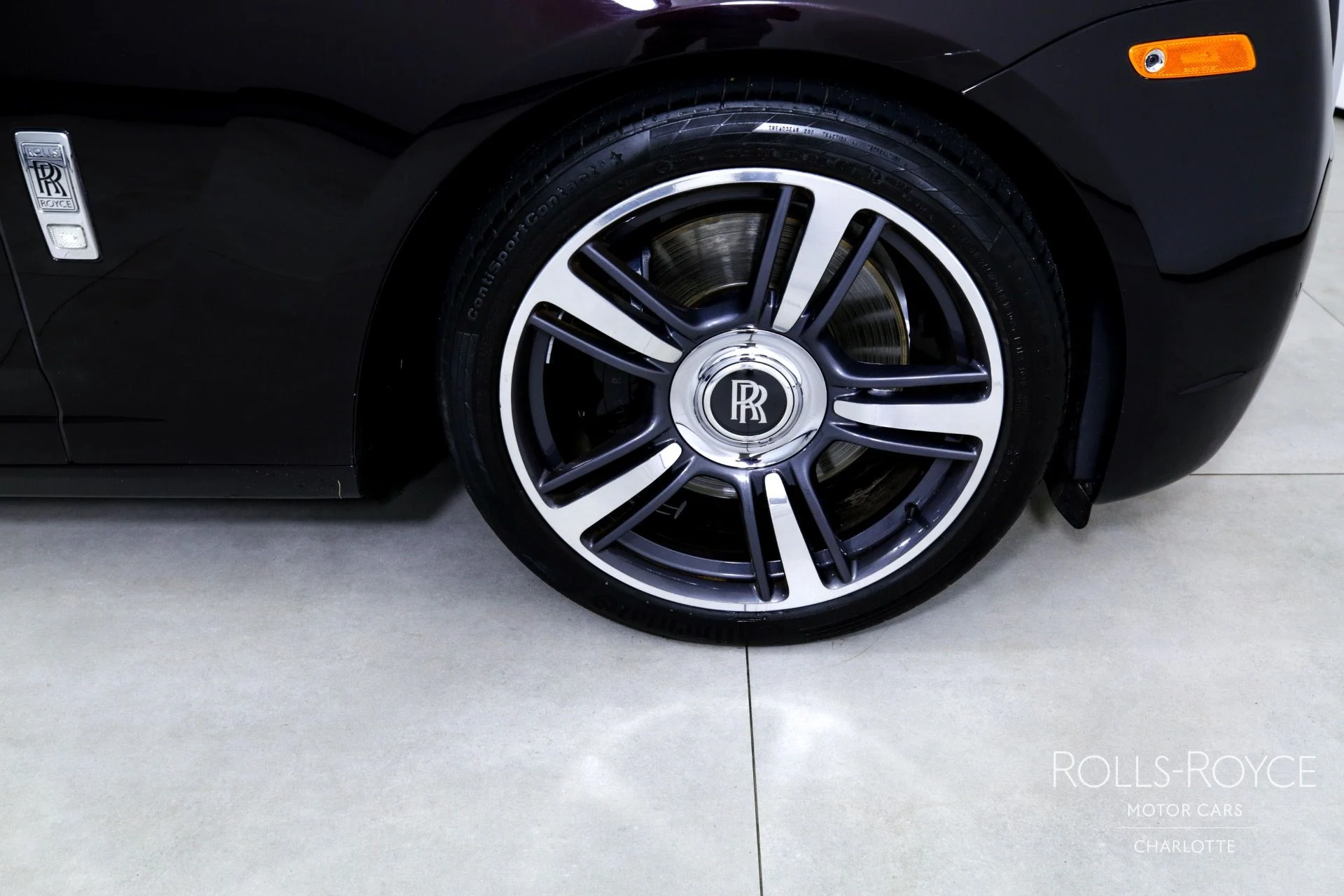 mph036_1703441228_Used_2014_Rolls_Royce_Ghost_1747161709_302606849b