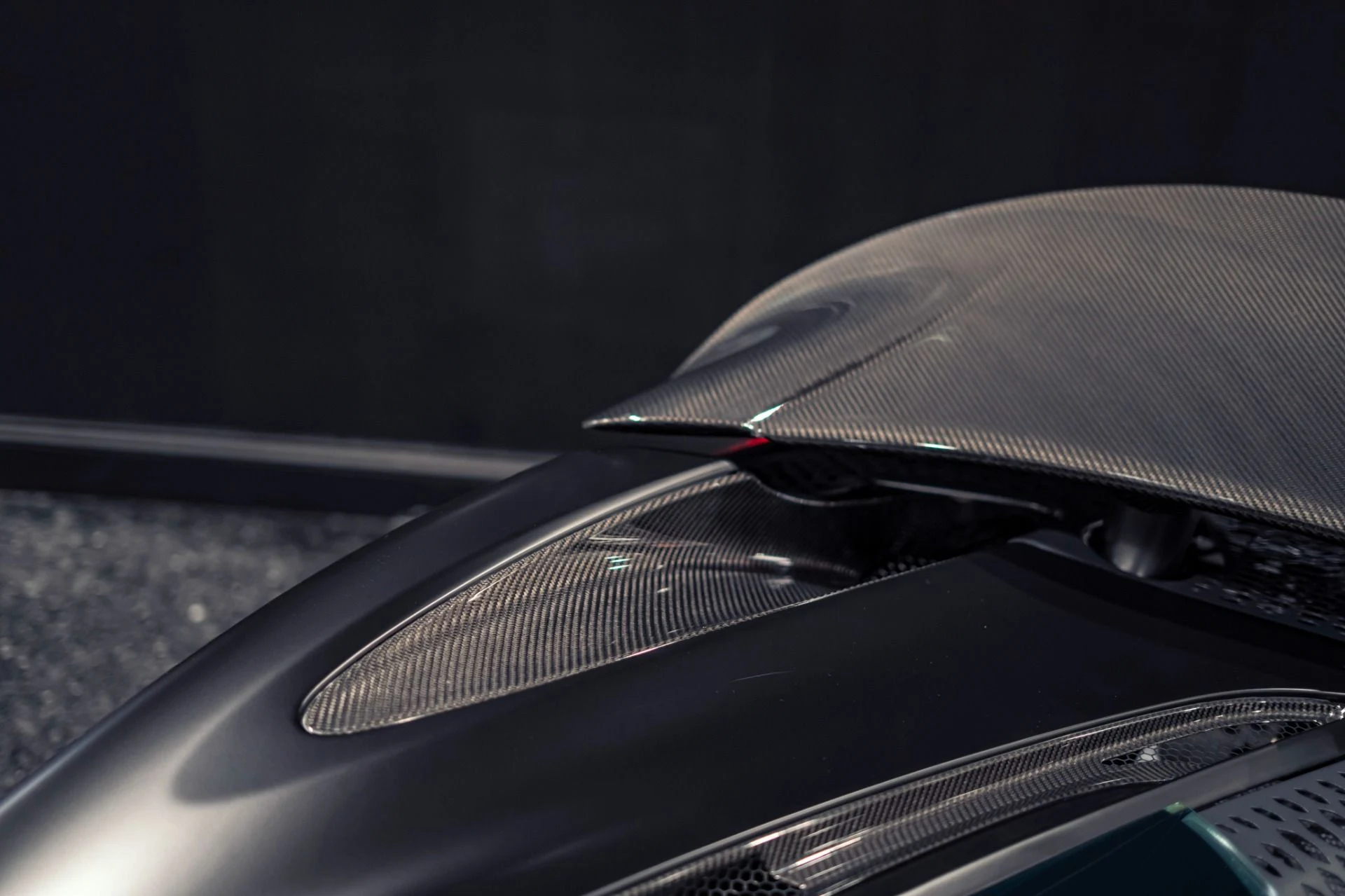 mph036_1703888993_Used_2021_Mc_Laren_765_LT_568000_MSRP_Chicane_Grey_Carbon_Roof_Scoop_1779213543_f5bf8e3758