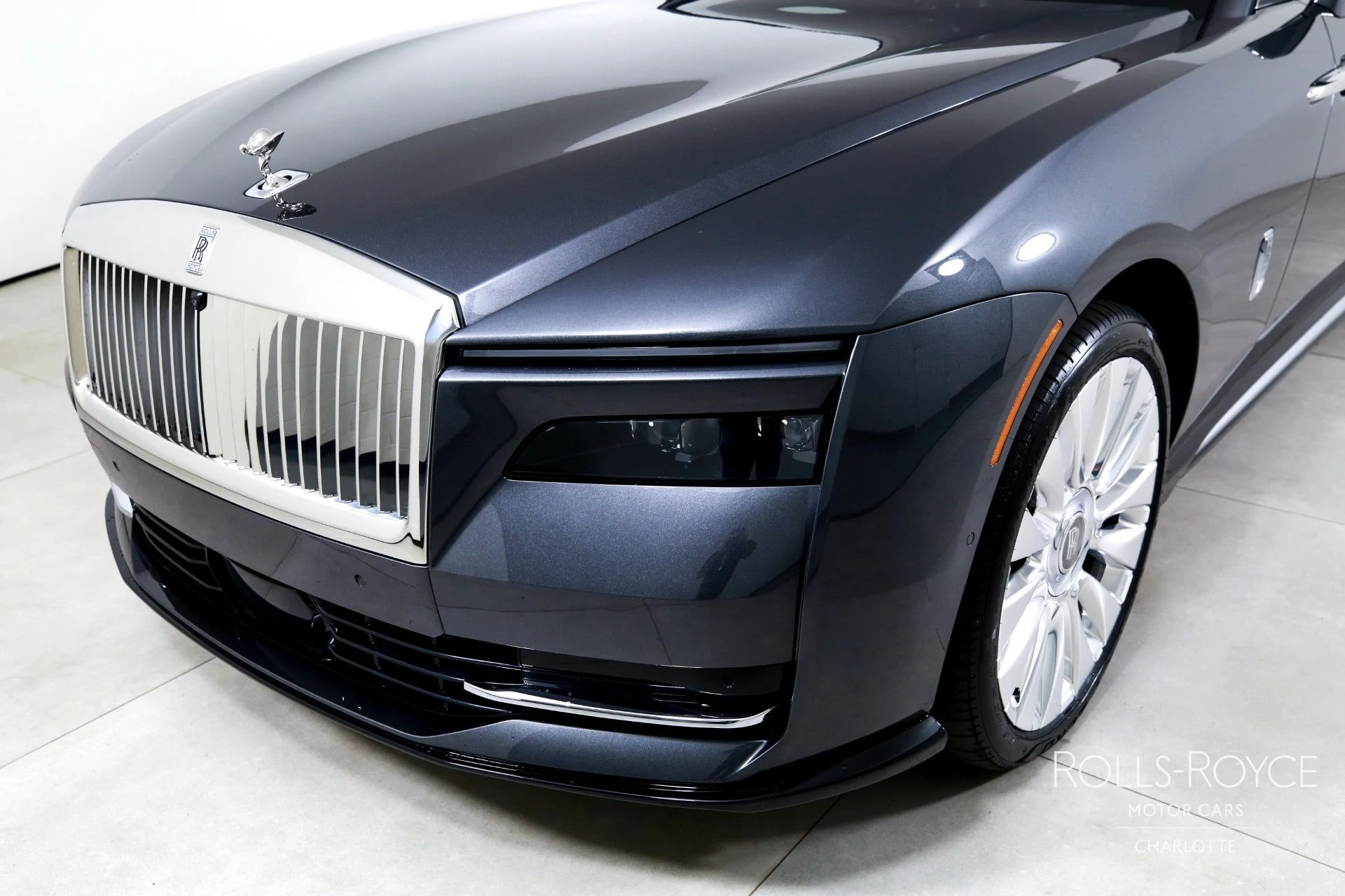 mph036_170454786_Used_2025_Rolls_Royce_Spectre_1757713679_92bc5e6ef2