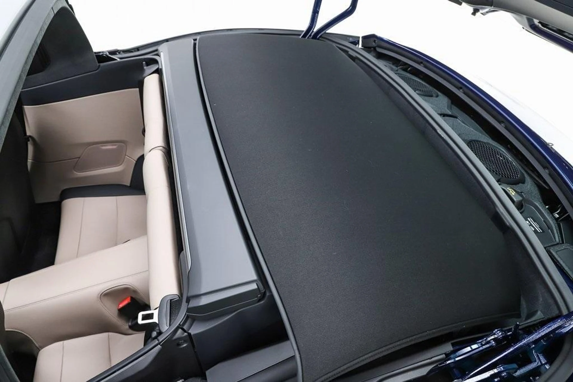 mph036_1704569140_w_Wlf_Zie_UN_Rs_Z_Ym_YMACG_6a_DZP_PM_915a00a17a