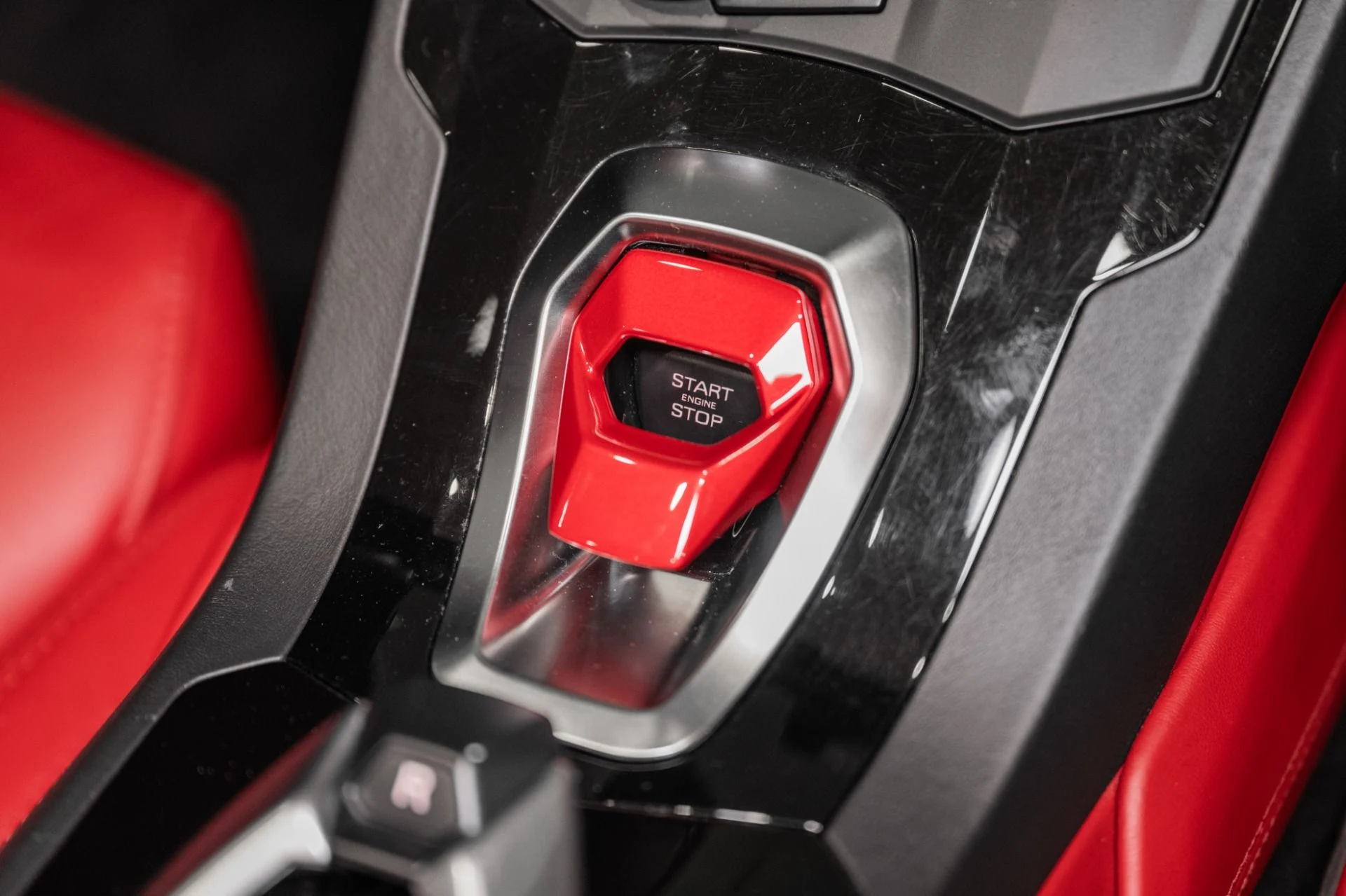 mph036_1707192154_Used_2016_Lamborghini_Huracan_LP_610_4_Spyder_1773071752_44ca16ed94