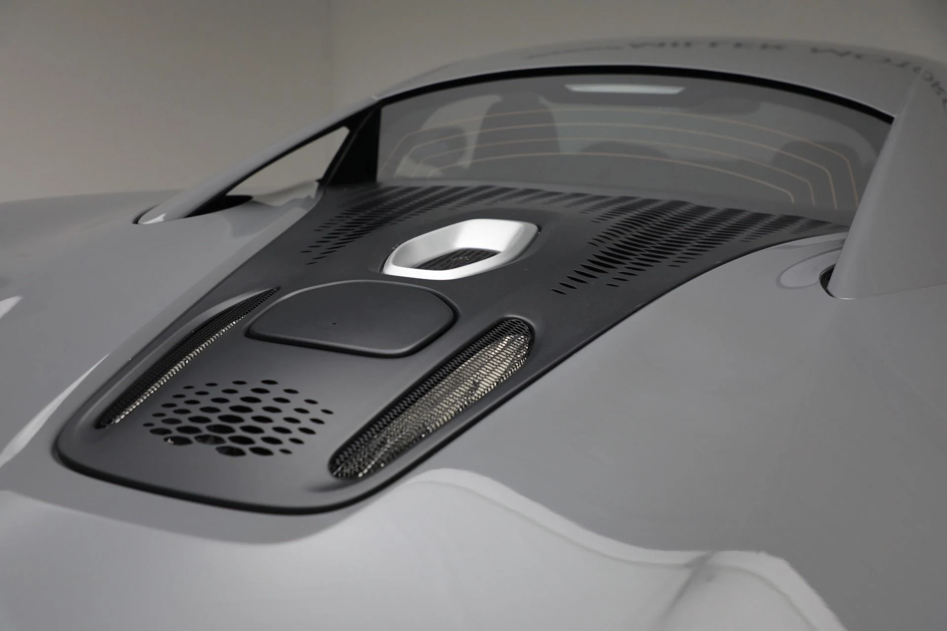 mph036_1708415964_Used_2023_Mc_Laren_Artura_577a6b12dd