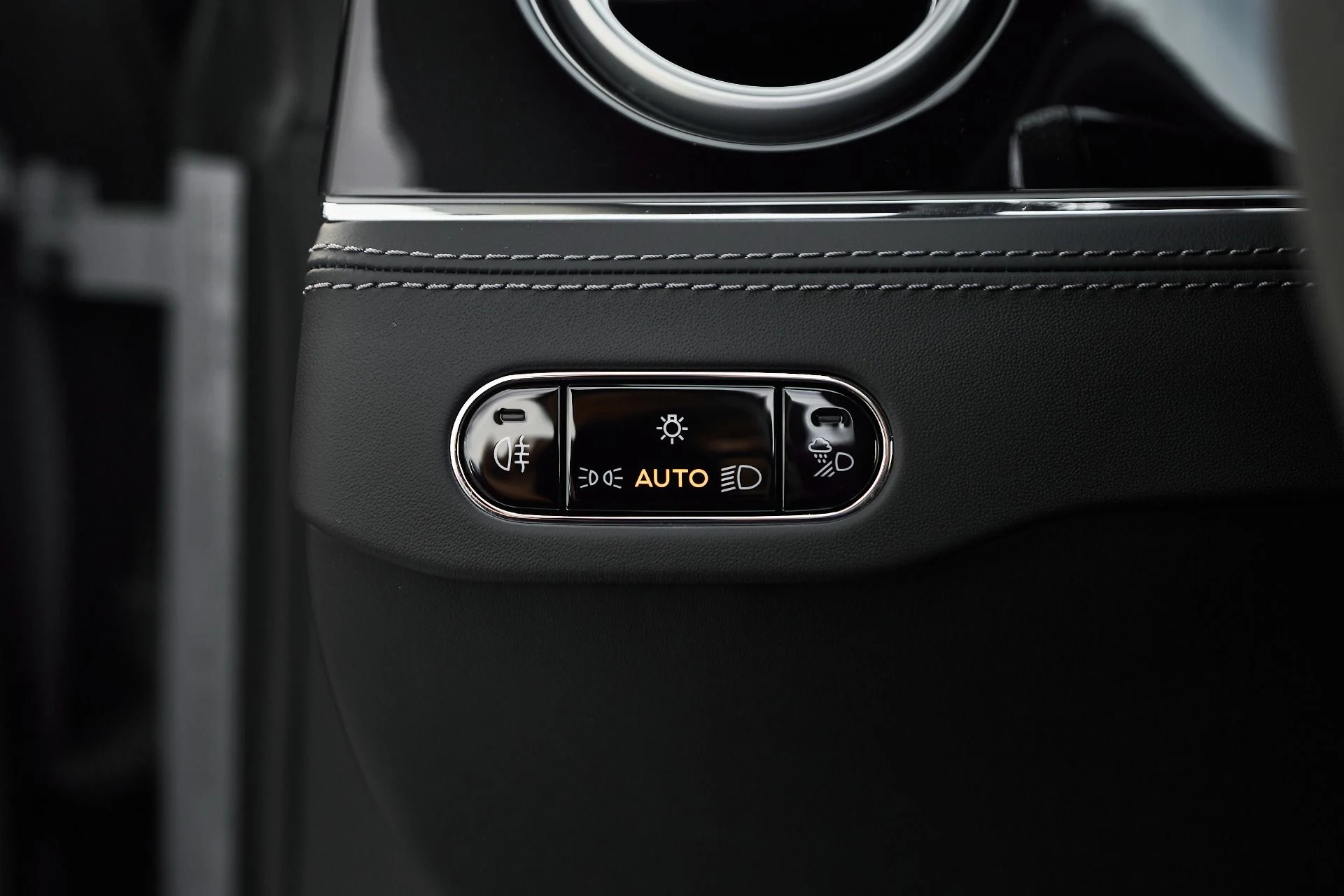 mph036_1714943275_Used_2024_Bentley_Continental_GT_V8_S_1764464400_4d9fabd1b9