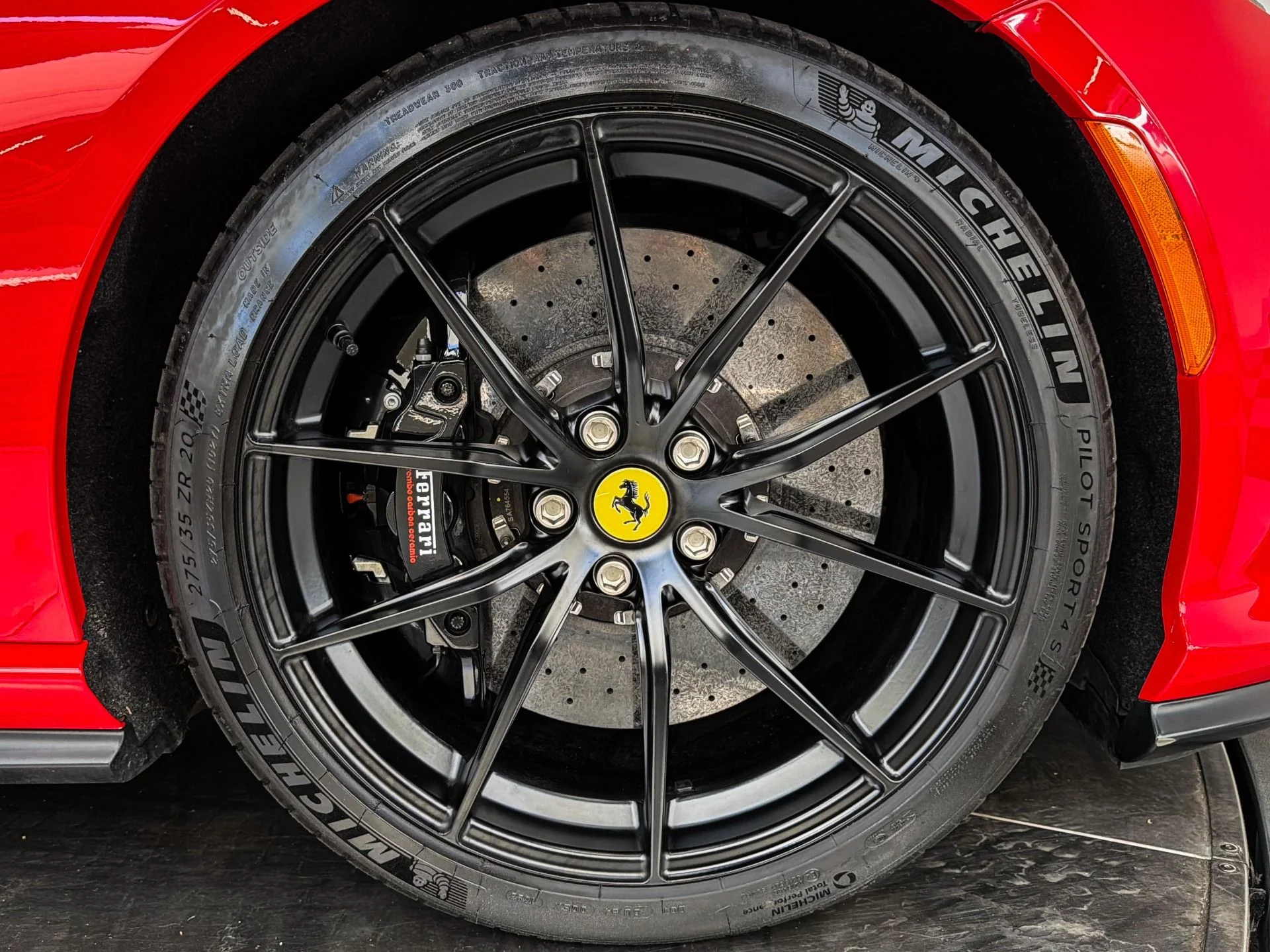 mph036_1721852633_Used_2023_Ferrari_812_GTS_Daytona_Seats_Interior_Carbon_Suspension_Lifter_1781810794_31a7566e24