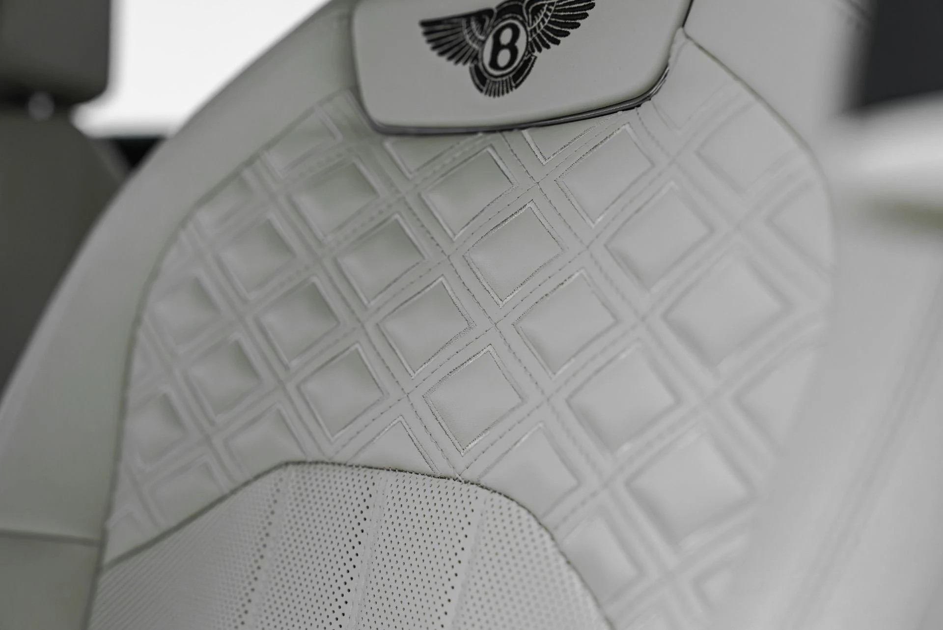 mph036_1727276242_Used_2024_Bentley_Flying_Spur_Speed_1793378287_20ae606a9b