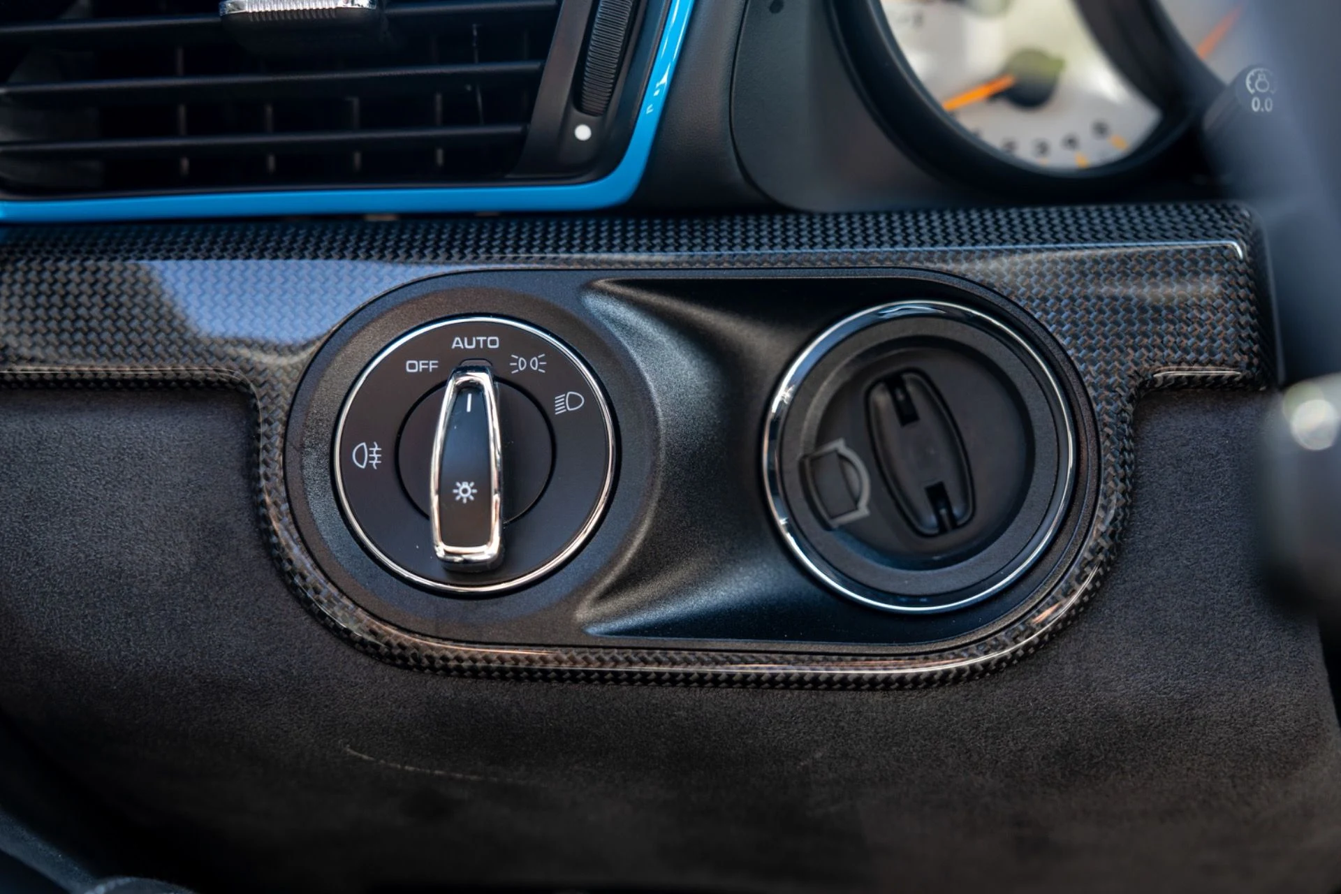 mph036_1745246811_Used_2018_Porsche_911_GT_2_RS_1791309738_d13723432a