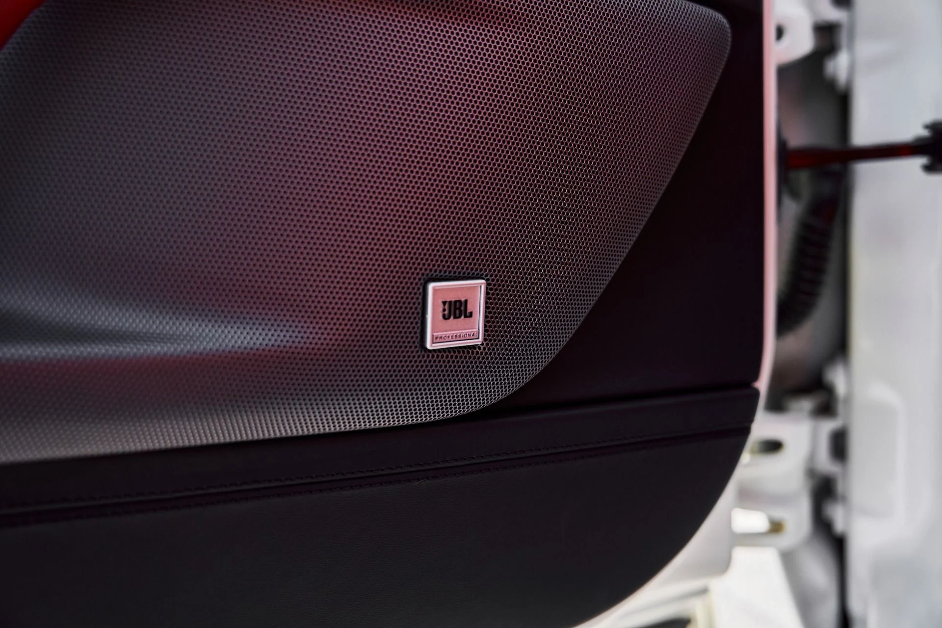 mph036_1749673110_Used_2019_Ferrari_GTC_4_Lusso_V12_1771467696_1a8cd95a84