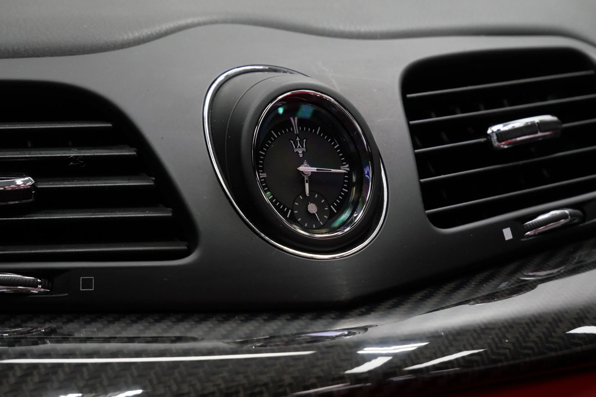 mph036_1754121811_Used_2019_Maserati_Gran_Turismo_Convertible_Sport_Rare_Color_Carbon_Fiber_Interior_Trim_1773689122_05a96fa70f