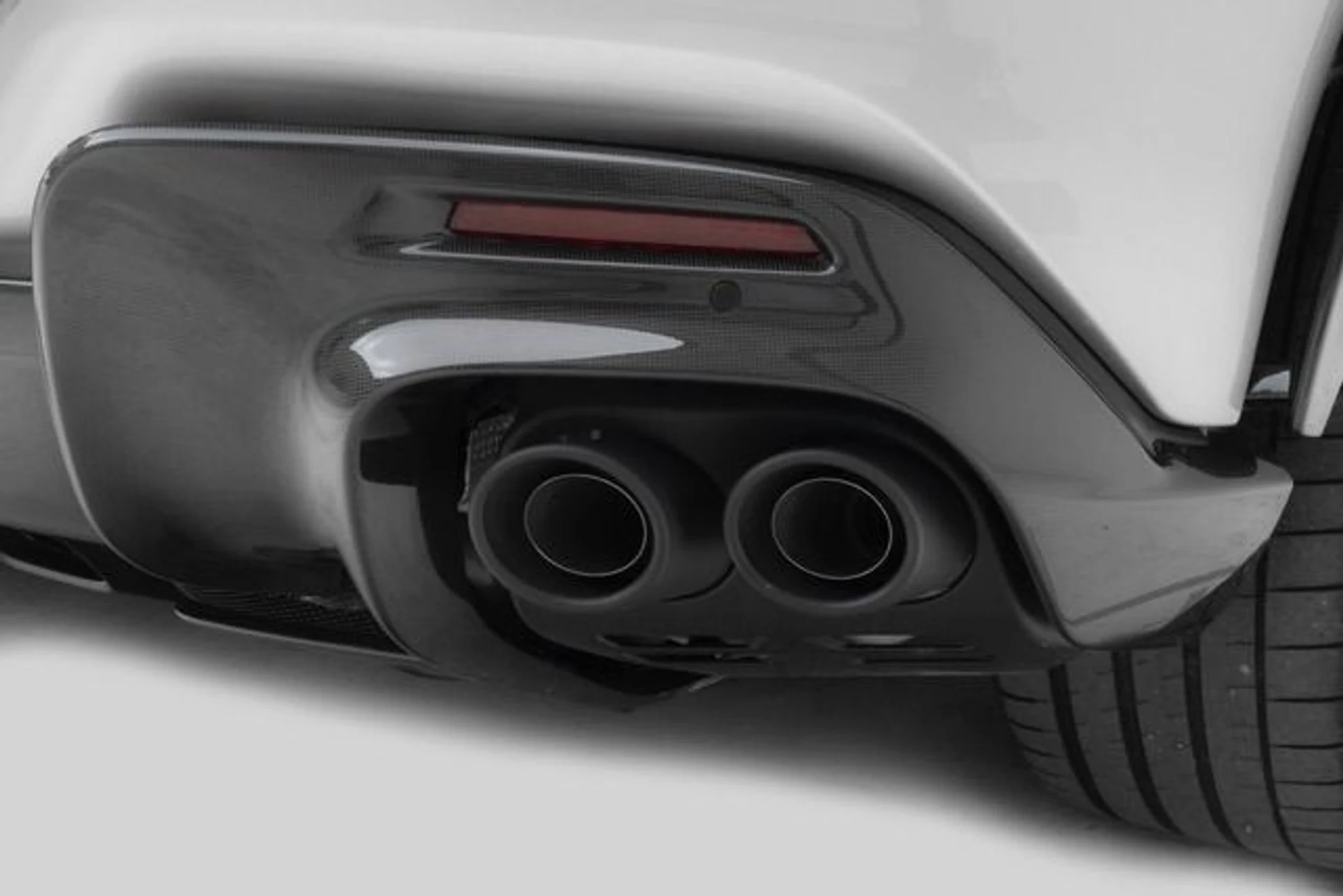 mph036_1755916421_Used_2024_Ferrari_Purosangue_1772567982_dbc41fbb6f