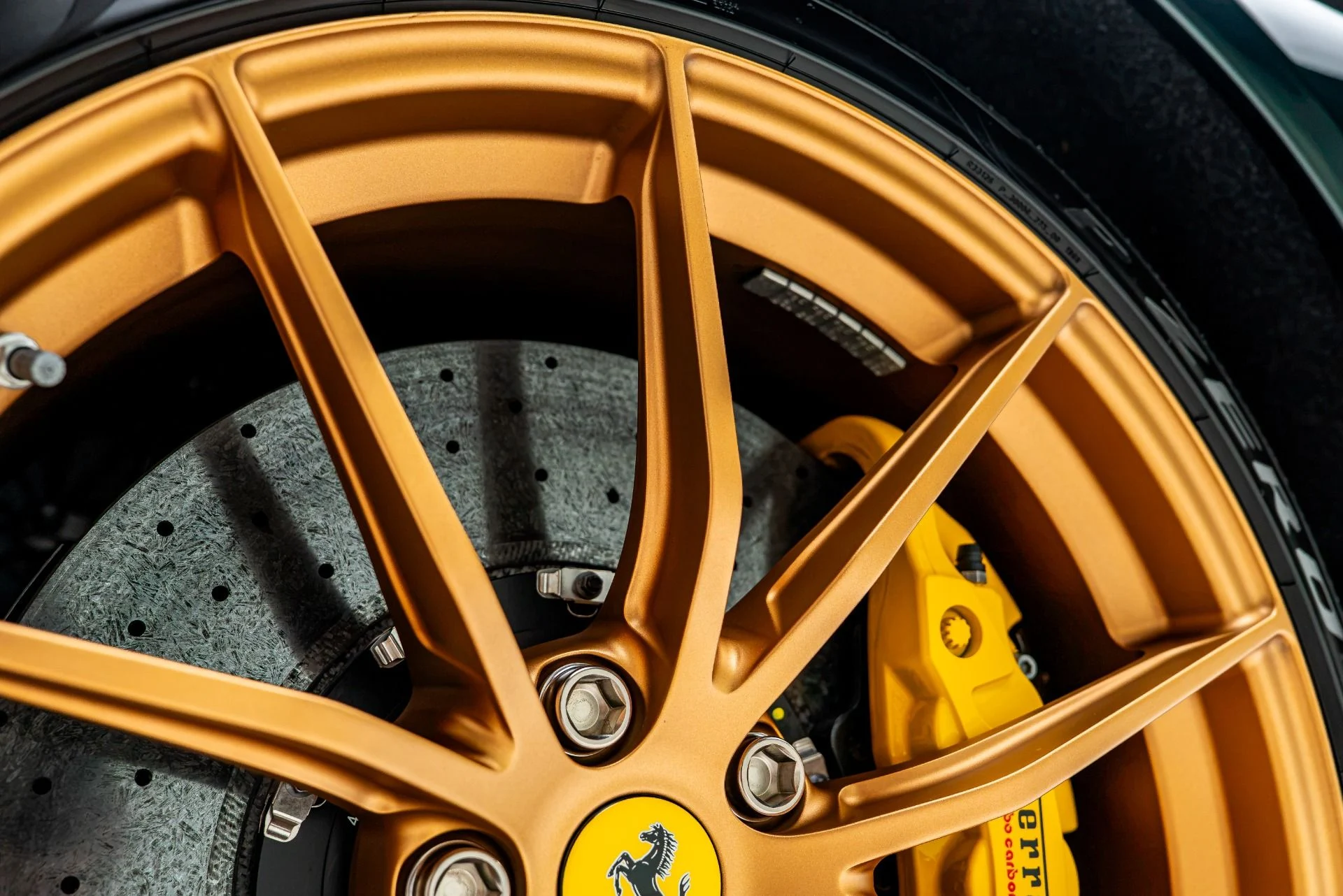 mph036_1759378222_Used_2023_Ferrari_812_GTS_1784738294_2ed946446a