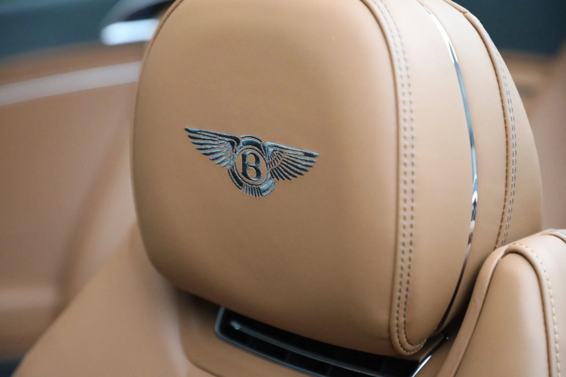 mph036_1773185341_New_2024_Bentley_Continental_GTC_V8_778bb3af26