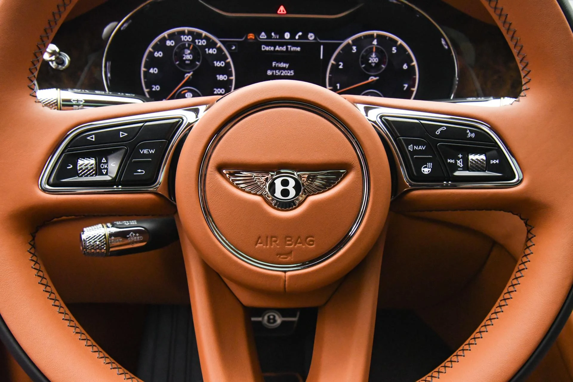 mph036_1781076131_Used_2023_Bentley_Flying_Spur_Azure_1755332929_9df5ef3863