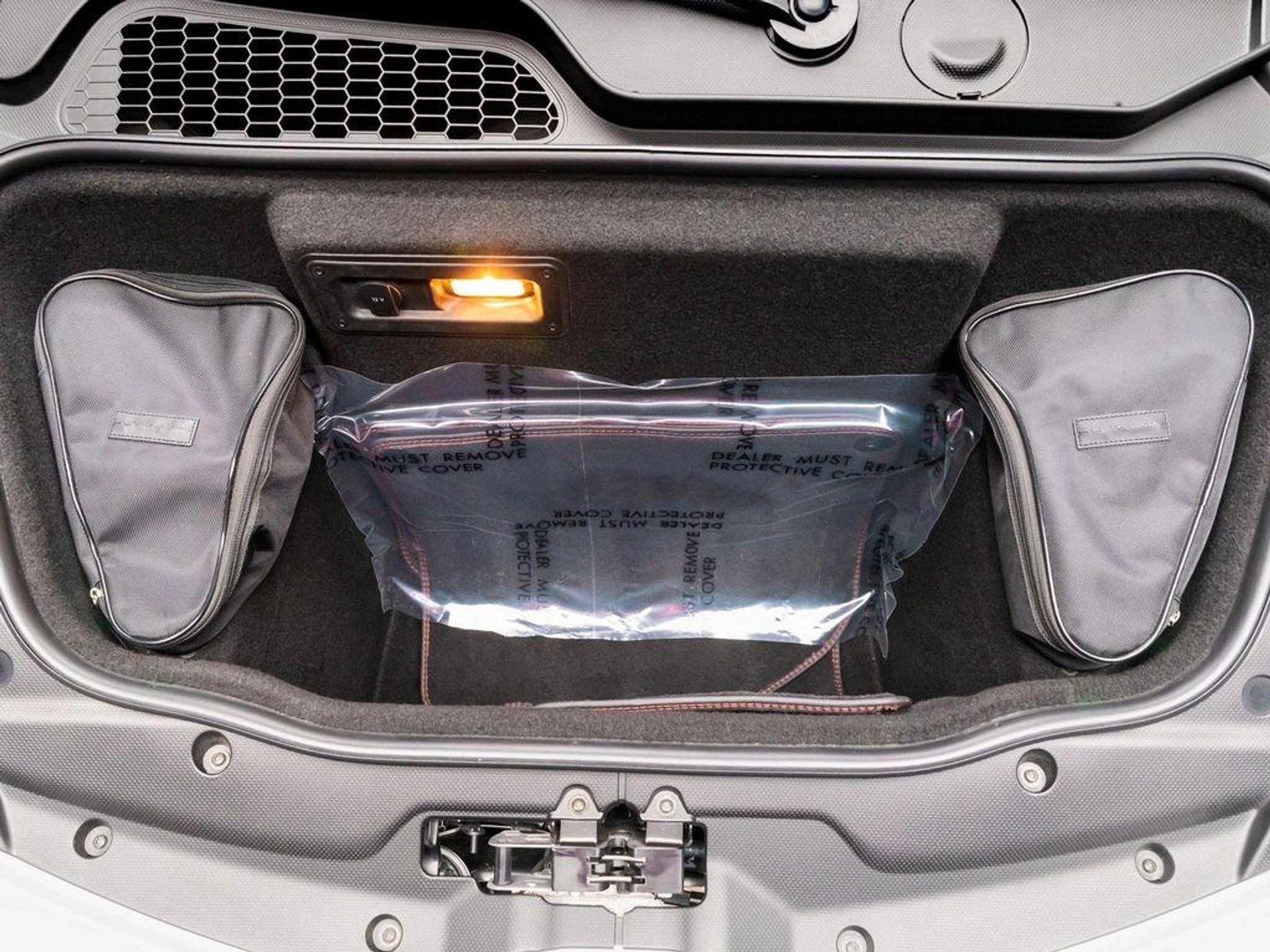 mph036_1786038127_jg_X_Fzjp_RDIE_5_YY_Xref_HB_Dwm_Bk_09a3b65a5f