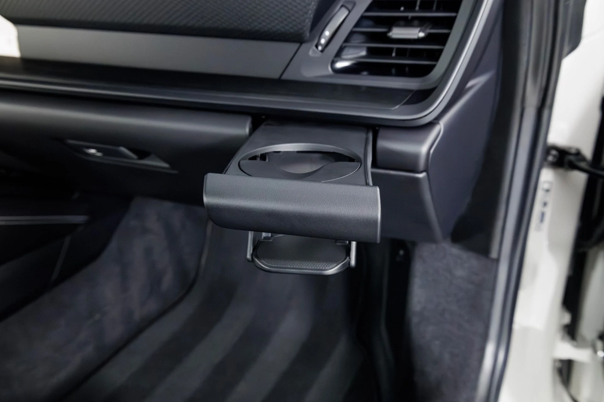 mph036_1787776905_Used_2024_Porsche_911_GT_3_Touring_1767999905_56415aac72