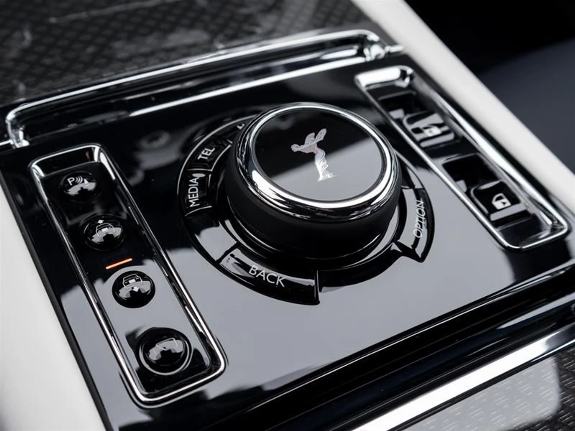 mph036_178832621_ijrgm301_f425a45203