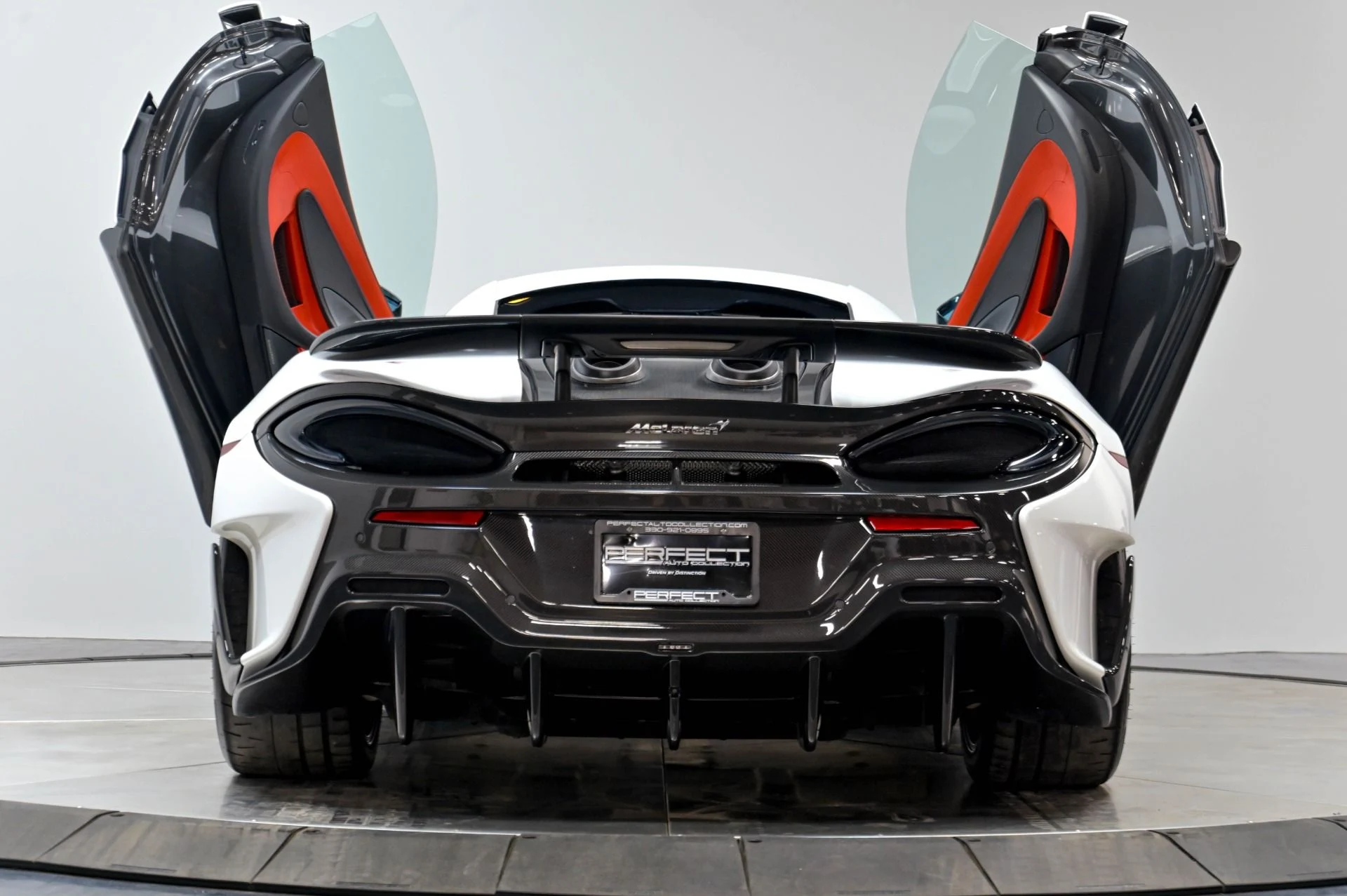 mph036_1792441170_Used_2019_Mc_Laren_600_LT_Base_1782155370_e353ee9666