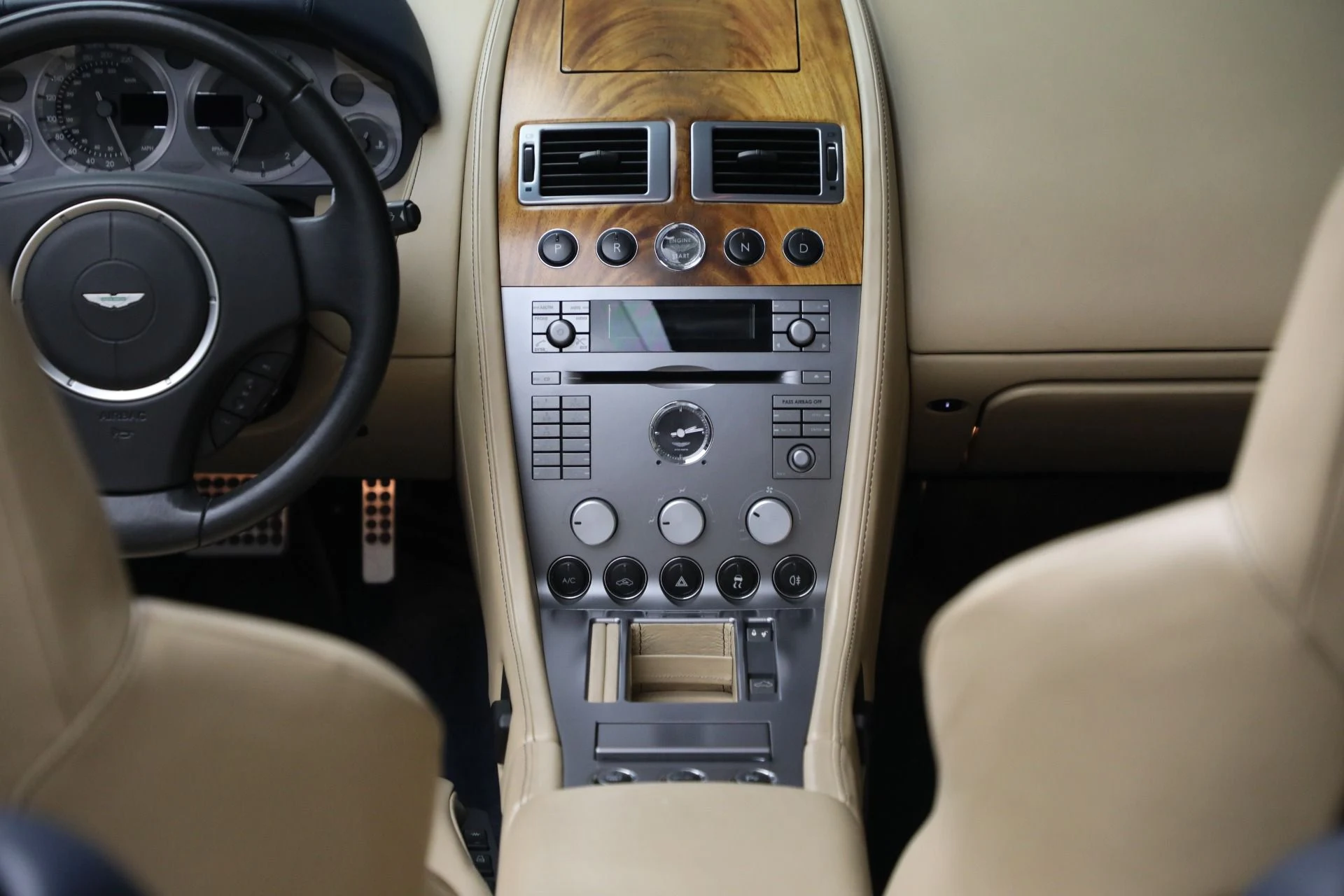 mph036_1793421774_Used_2007_Aston_Martin_DB_9_Volante_e12c1ccb26