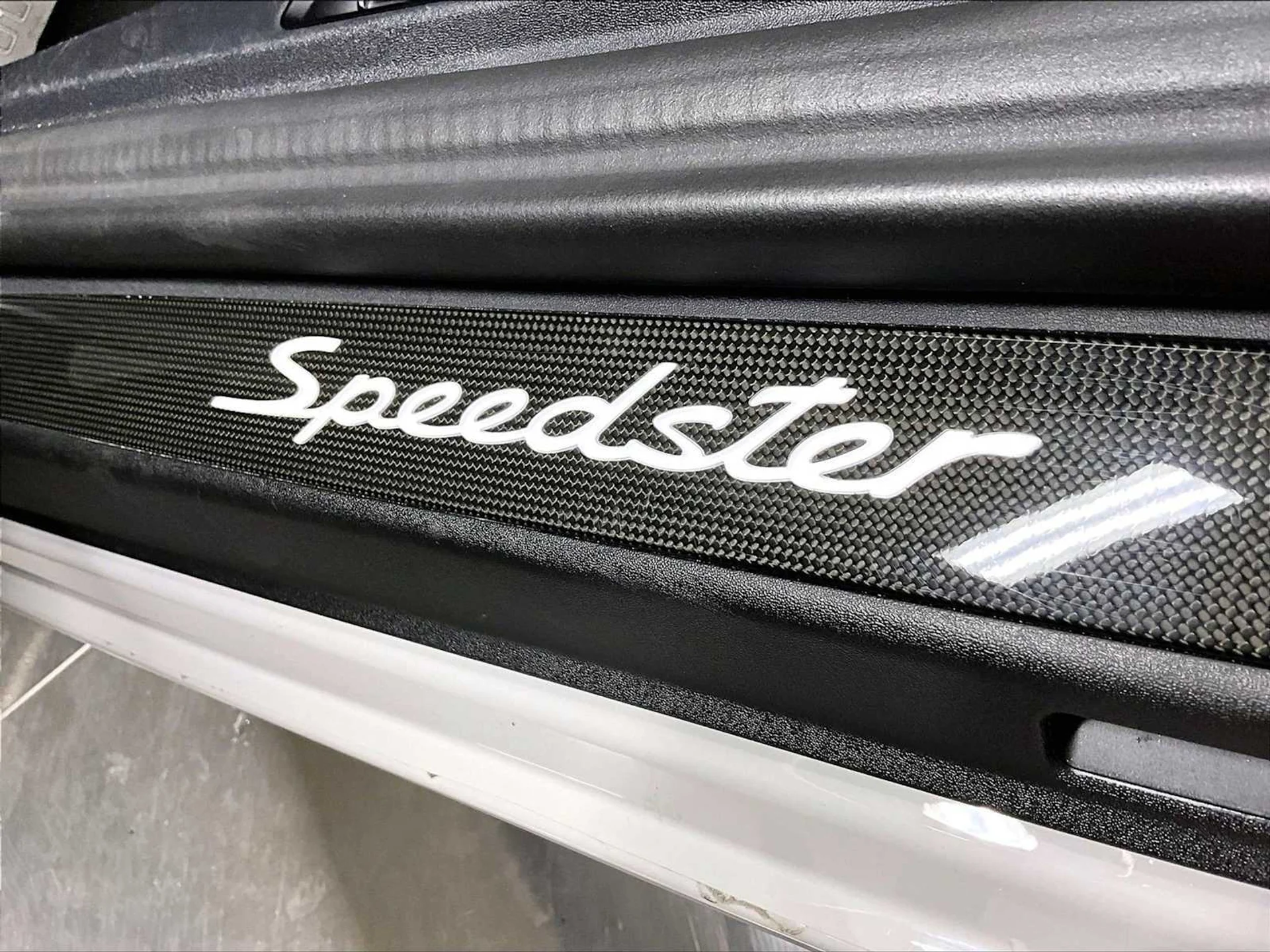 mph036_1801351036_c9909ecc19a831a687413ae867d7596dx_7b3a43c578