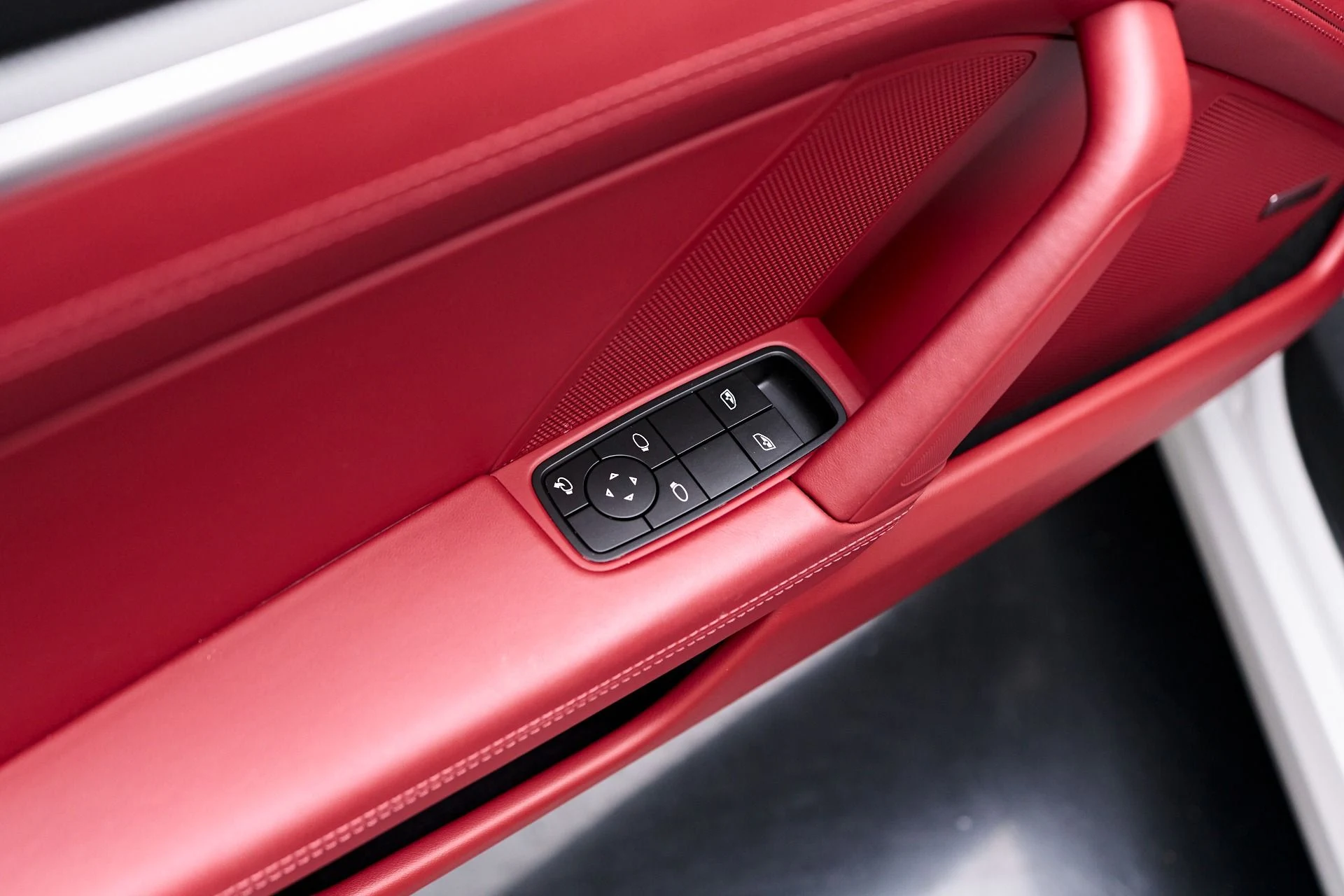 mph036_1802025544_Used_2023_Porsche_911_Carrera_4_S_1757702391_28fc9491a1